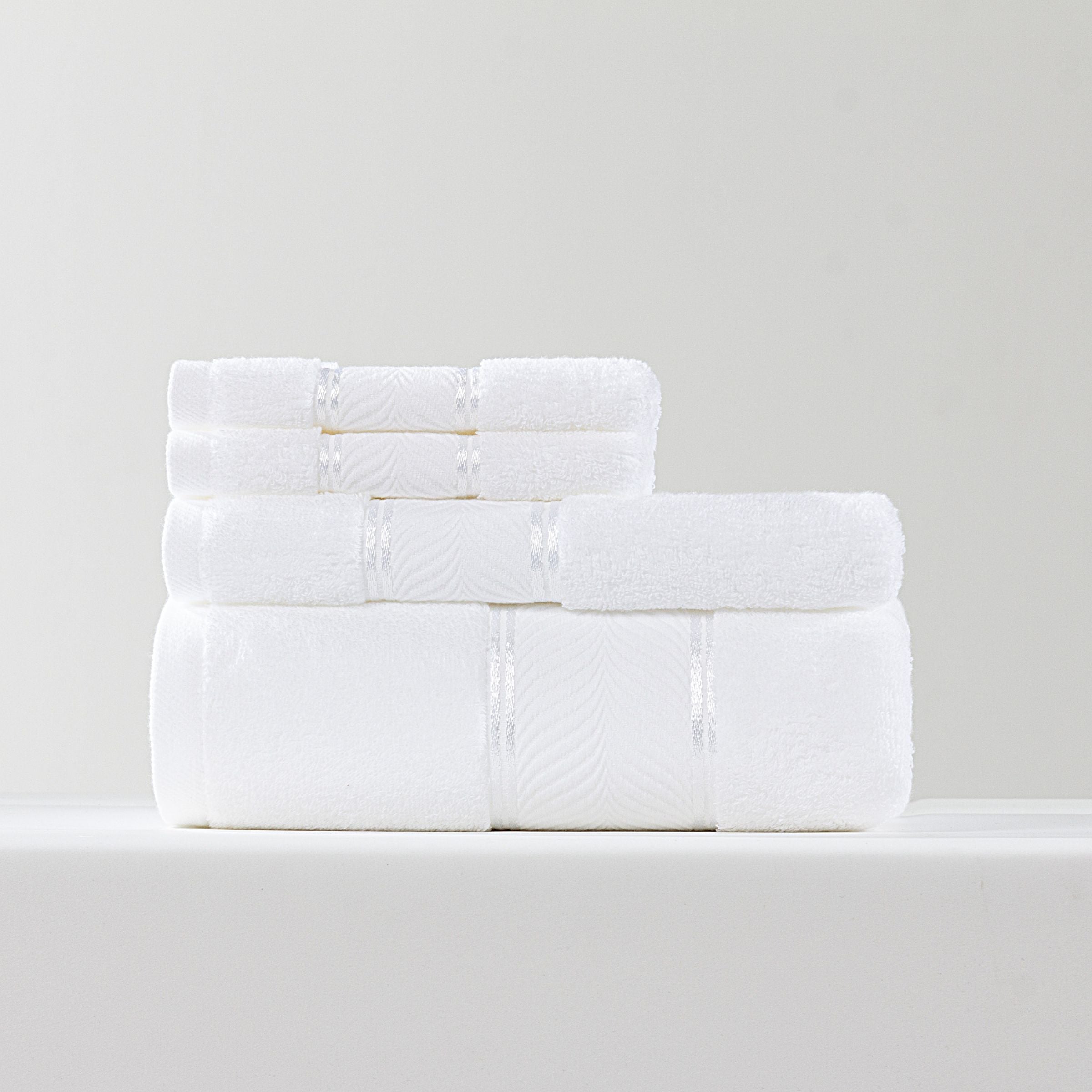 ebarza Shinning Towel Set  EBTS-002 -  Towels - ebarza Furniture UAE | Shop Modern Furniture in Abu Dhabi & Dubai - مفروشات ايبازرا في الامارات | تسوق اثاث عصري وديكورات مميزة في دبي وابوظبي