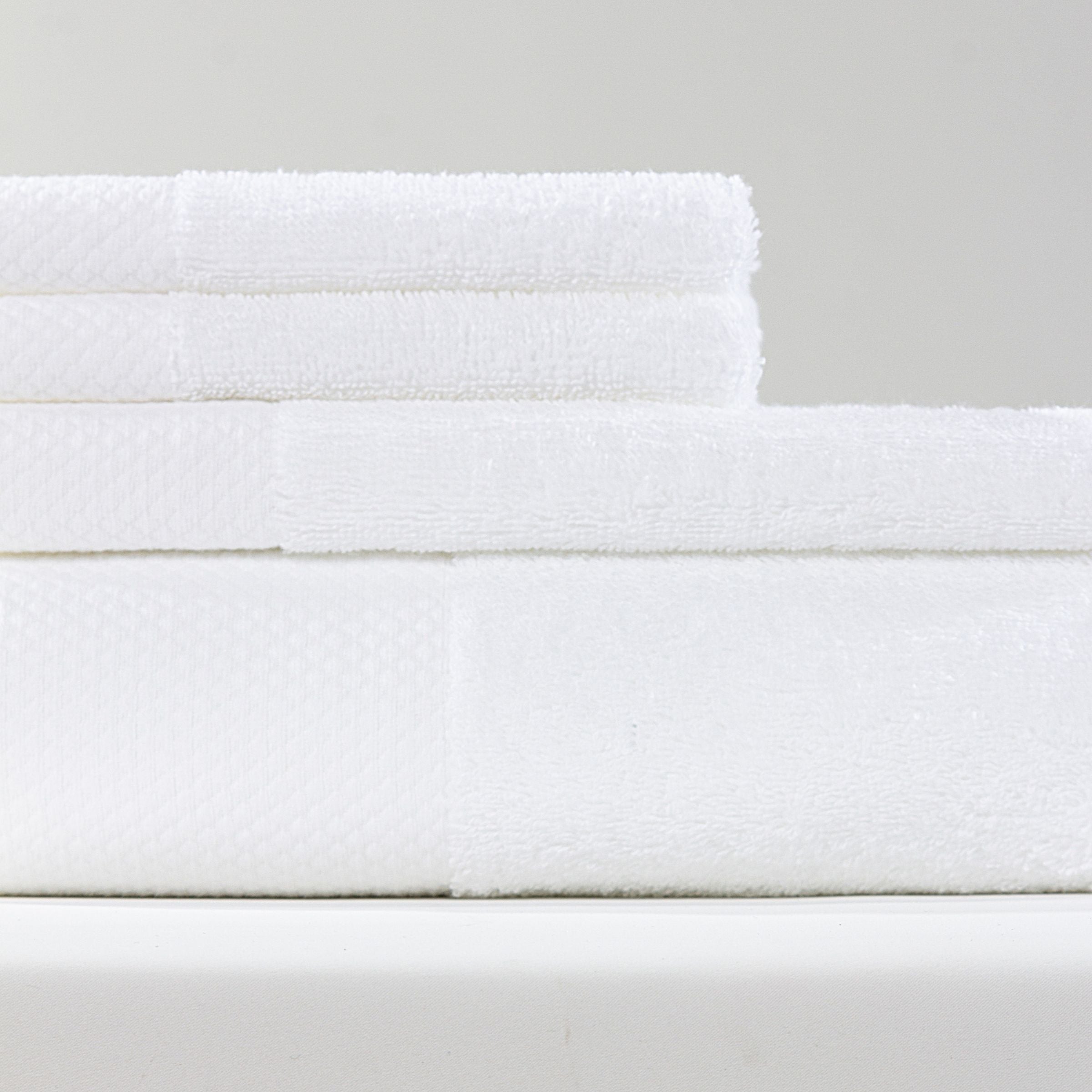 ebarza Dobby Border Towel Set  EBTS-001 -  Towels - ebarza Furniture UAE | Shop Modern Furniture in Abu Dhabi & Dubai - مفروشات ايبازرا في الامارات | تسوق اثاث عصري وديكورات مميزة في دبي وابوظبي