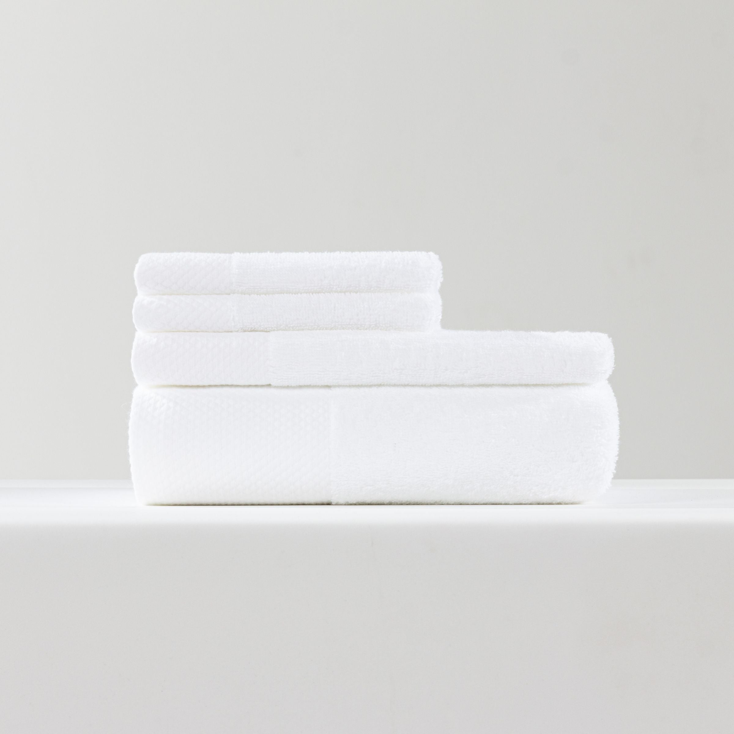 ebarza Dobby Border Towel Set  EBTS-001 -  Towels - ebarza Furniture UAE | Shop Modern Furniture in Abu Dhabi & Dubai - مفروشات ايبازرا في الامارات | تسوق اثاث عصري وديكورات مميزة في دبي وابوظبي