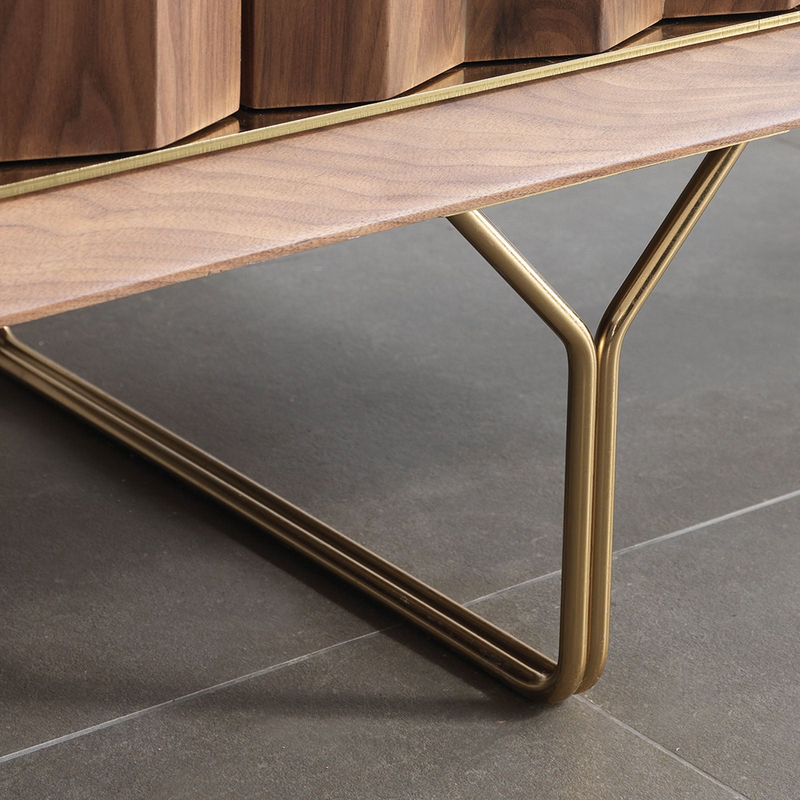 Display Item Ginda Side-board And Mirror Ginda009-Nakheel -  DISPLAY ITEM - ebarza Furniture UAE | Shop Modern Furniture in Abu Dhabi & Dubai - مفروشات ايبازرا في الامارات | تسوق اثاث عصري وديكورات مميزة في دبي وابوظبي