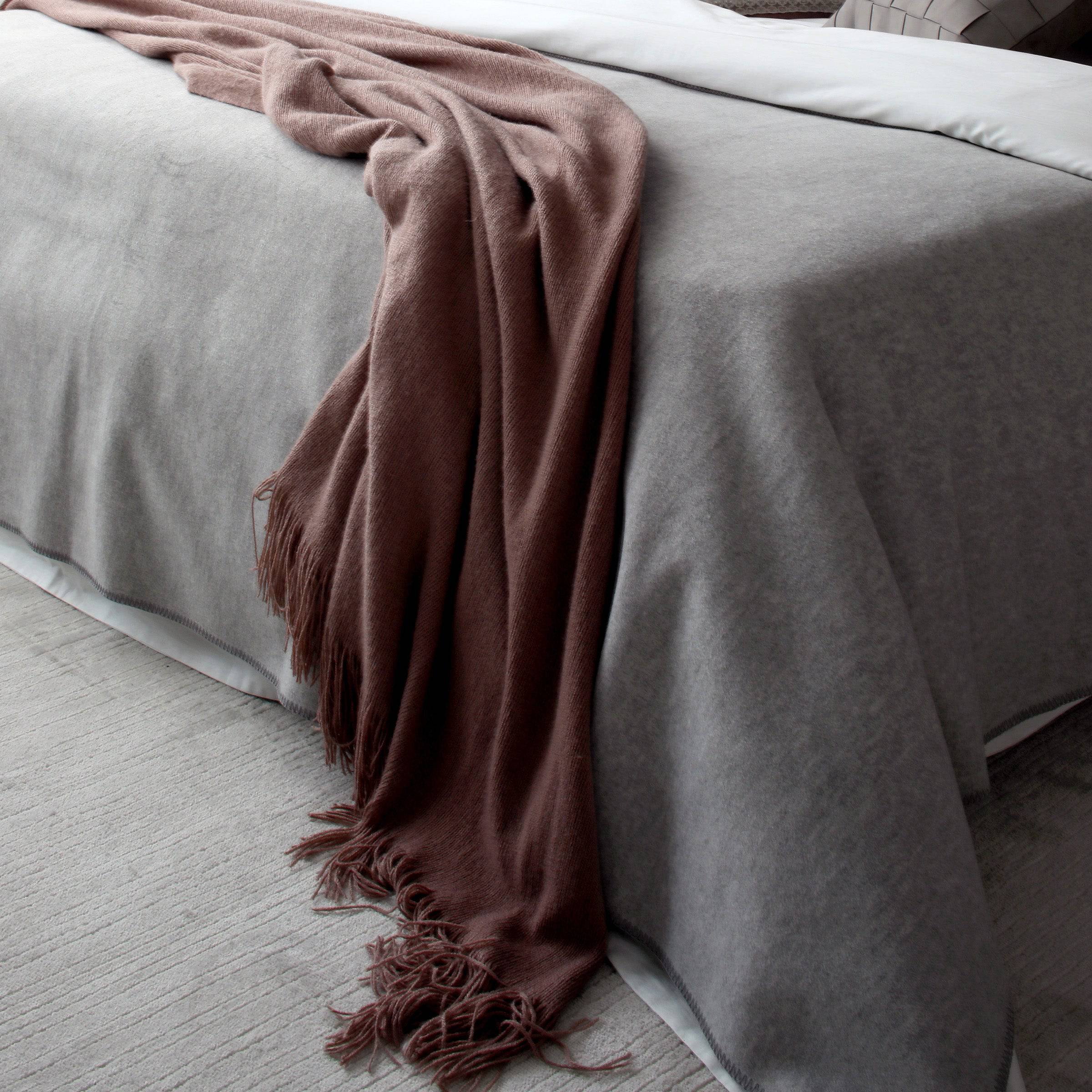 Pre-order 35 Days Delivery Einar Jacquard Full Bedding Set Ebb026 -  Bedding - ebarza Furniture UAE | Shop Modern Furniture in Abu Dhabi & Dubai - مفروشات ايبازرا في الامارات | تسوق اثاث عصري وديكورات مميزة في دبي وابوظبي