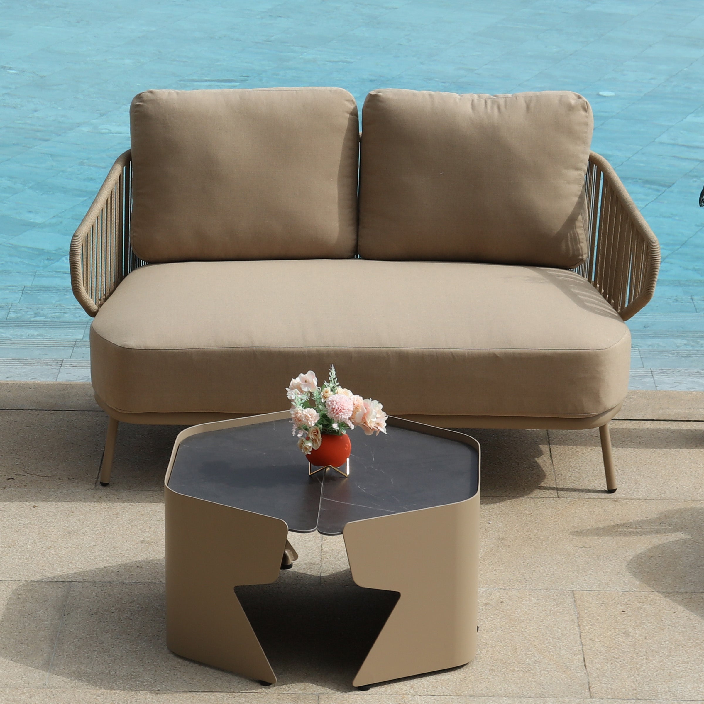 Embrace Outdoor Love 2-Seat Sofa MYX-SOFA1050 -  Outdoor Sofas - ebarza Furniture UAE | Shop Modern Furniture in Abu Dhabi & Dubai - مفروشات ايبازرا في الامارات | تسوق اثاث عصري وديكورات مميزة في دبي وابوظبي