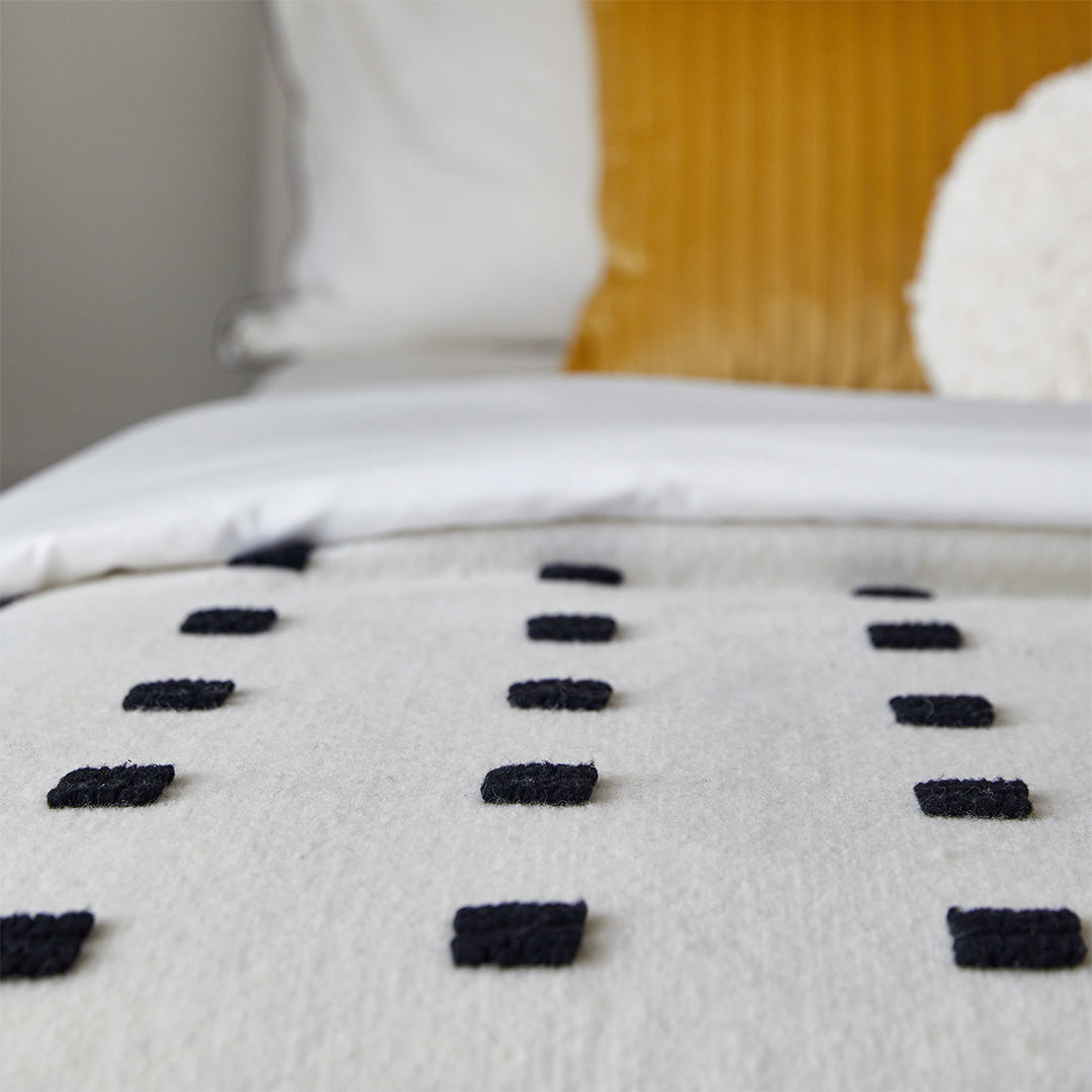 SKJG Orlando Wool Blend Blanket - ETB015 -  Blankets - ebarza Furniture UAE | Shop Modern Furniture in Abu Dhabi & Dubai - مفروشات ايبازرا في الامارات | تسوق اثاث عصري وديكورات مميزة في دبي وابوظبي