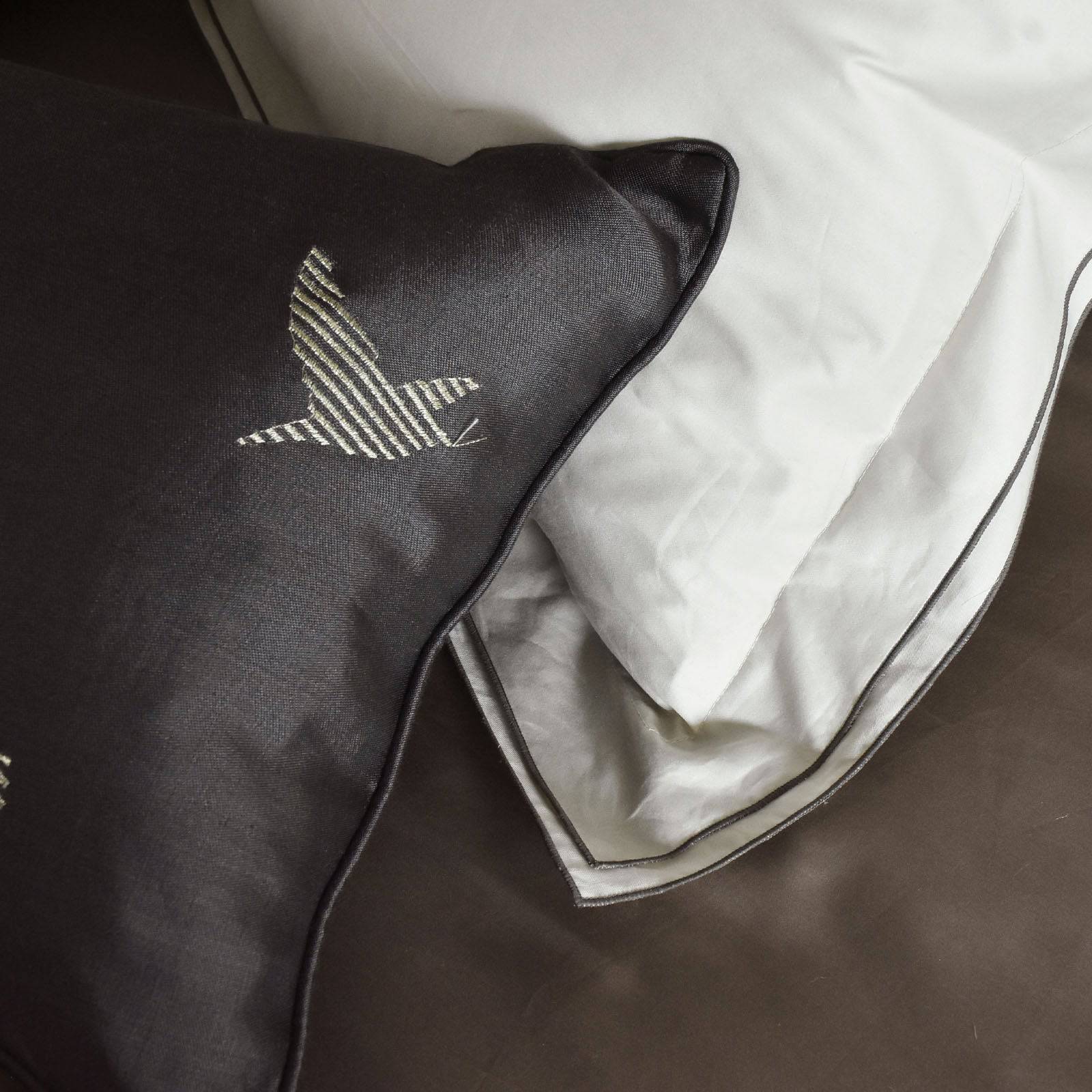 Gironde Full Bedding Set Ebb-013 -  Bedding - ebarza Furniture UAE | Shop Modern Furniture in Abu Dhabi & Dubai - مفروشات ايبازرا في الامارات | تسوق اثاث عصري وديكورات مميزة في دبي وابوظبي