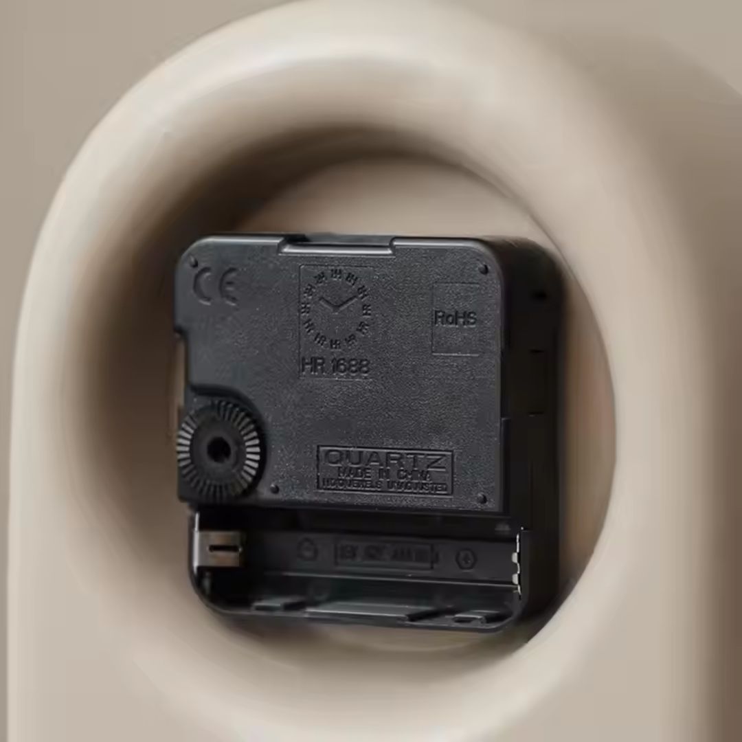 Gold Base Ceramic Table Clock FD-D25010 -  Clocks - ebarza Furniture UAE | Shop Modern Furniture in Abu Dhabi & Dubai - مفروشات ايبازرا في الامارات | تسوق اثاث عصري وديكورات مميزة في دبي وابوظبي