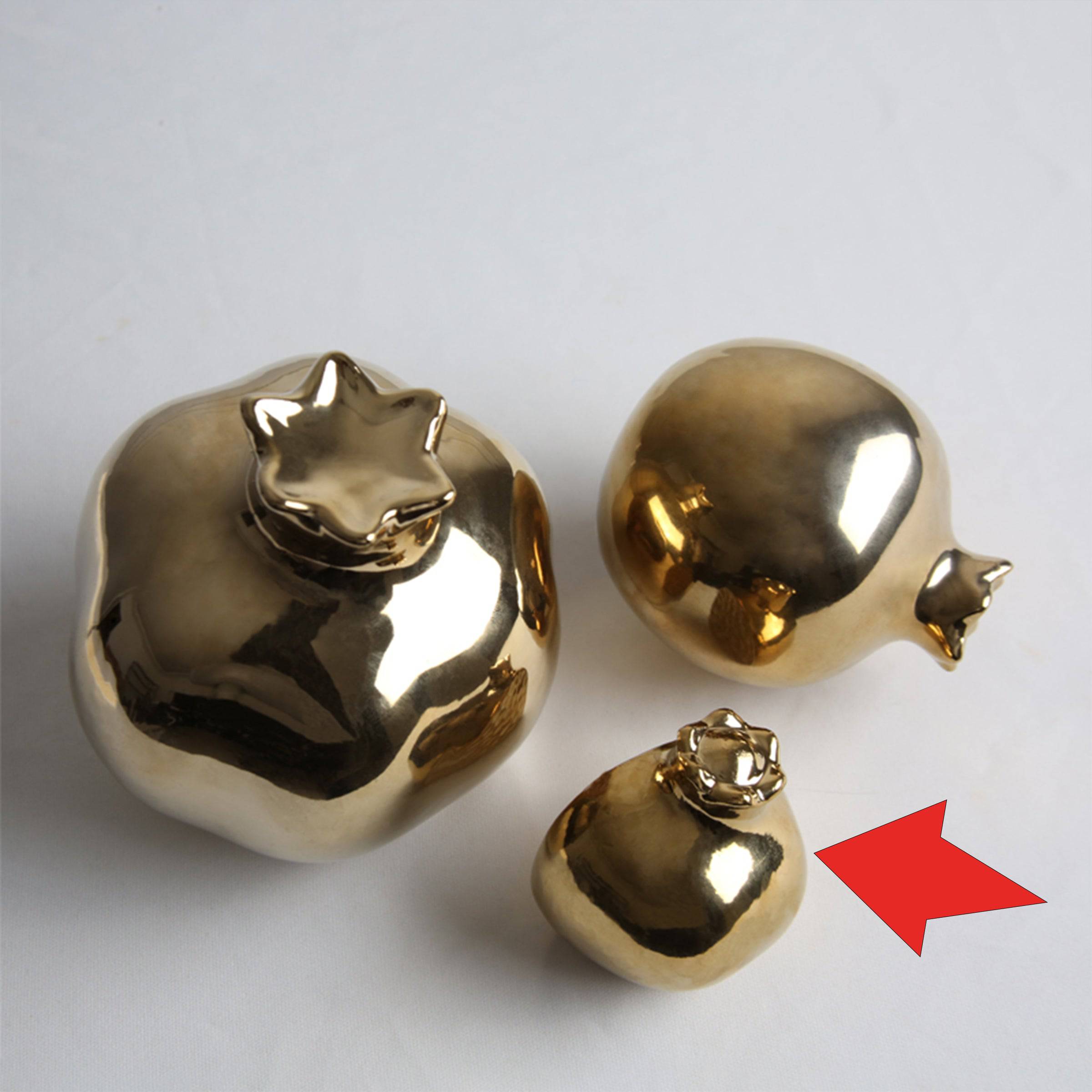 Golden Pomegranate Décor Fl-D406 -  Home Decor Figurines - ebarza Furniture UAE | Shop Modern Furniture in Abu Dhabi & Dubai - مفروشات ايبازرا في الامارات | تسوق اثاث عصري وديكورات مميزة في دبي وابوظبي