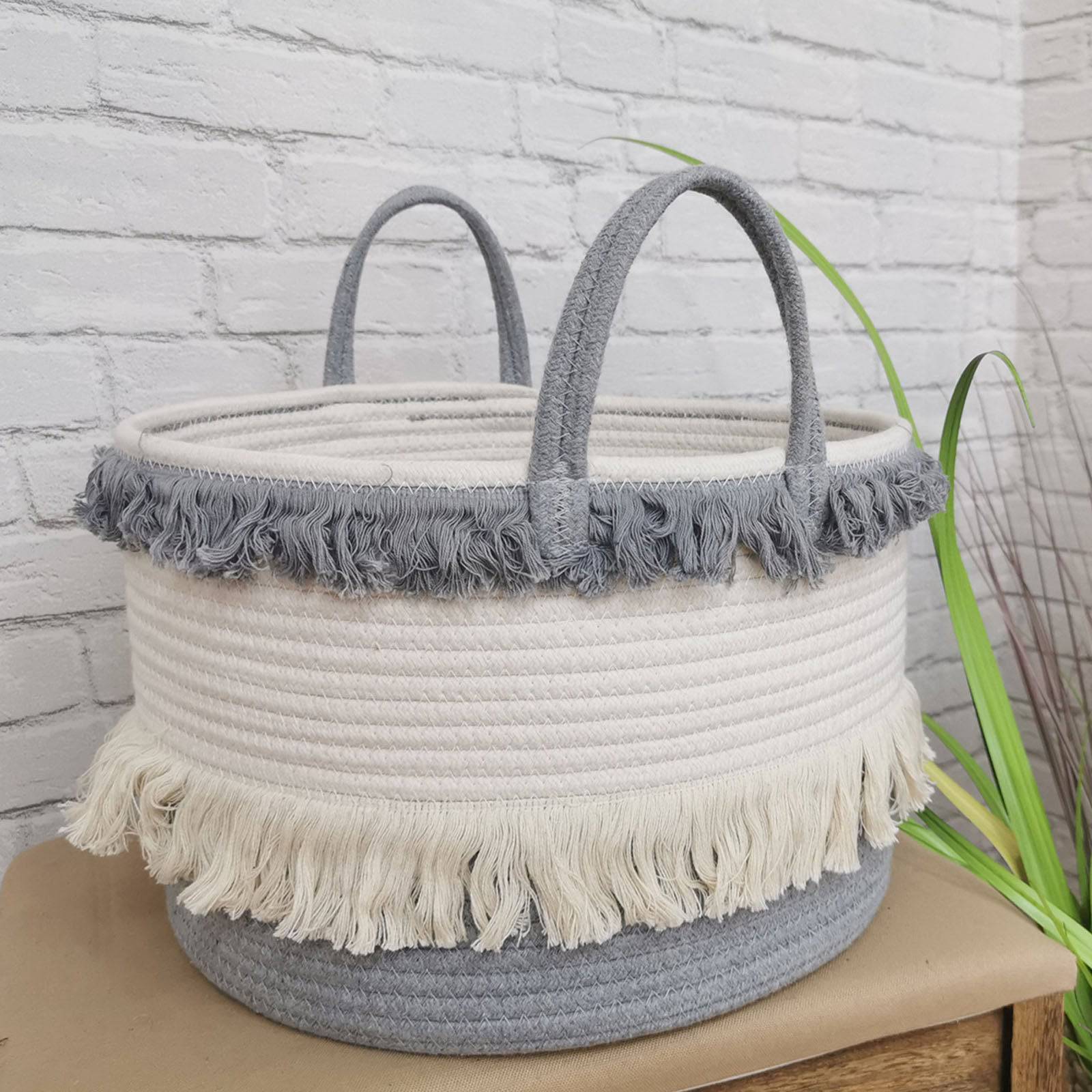 Handmade Basket 190410-011 -  Baskets - ebarza Furniture UAE | Shop Modern Furniture in Abu Dhabi & Dubai - مفروشات ايبازرا في الامارات | تسوق اثاث عصري وديكورات مميزة في دبي وابوظبي