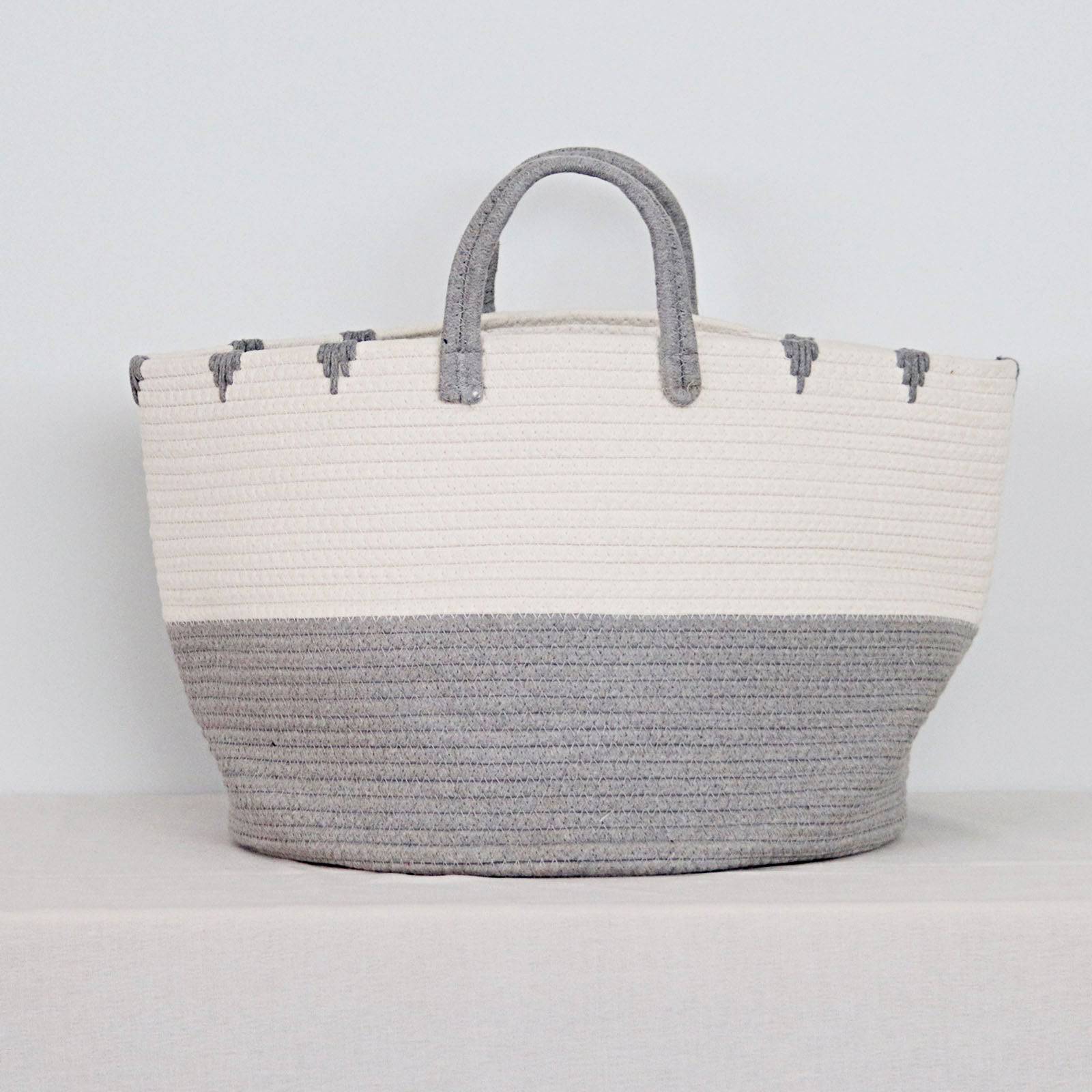 Handmade Basket 190410-012 -  Baskets - ebarza Furniture UAE | Shop Modern Furniture in Abu Dhabi & Dubai - مفروشات ايبازرا في الامارات | تسوق اثاث عصري وديكورات مميزة في دبي وابوظبي
