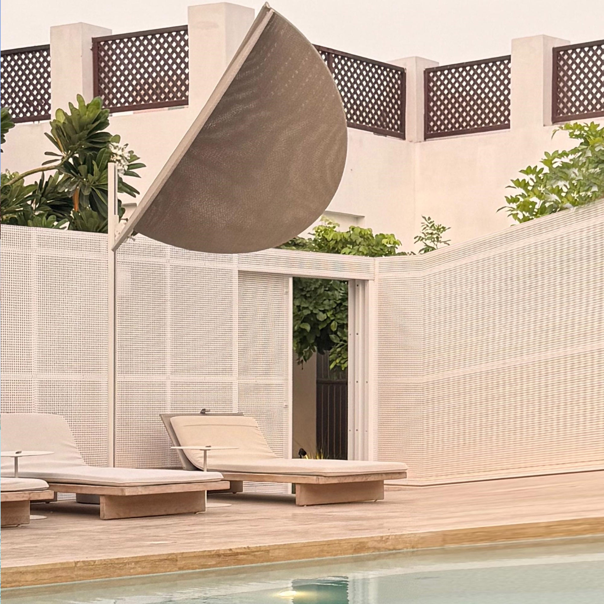 Hydraulic Leaf Umbrella MS-1601-7A -  Outdoor Umbrellas - ebarza Furniture UAE | Shop Modern Furniture in Abu Dhabi & Dubai - مفروشات ايبازرا في الامارات | تسوق اثاث عصري وديكورات مميزة في دبي وابوظبي