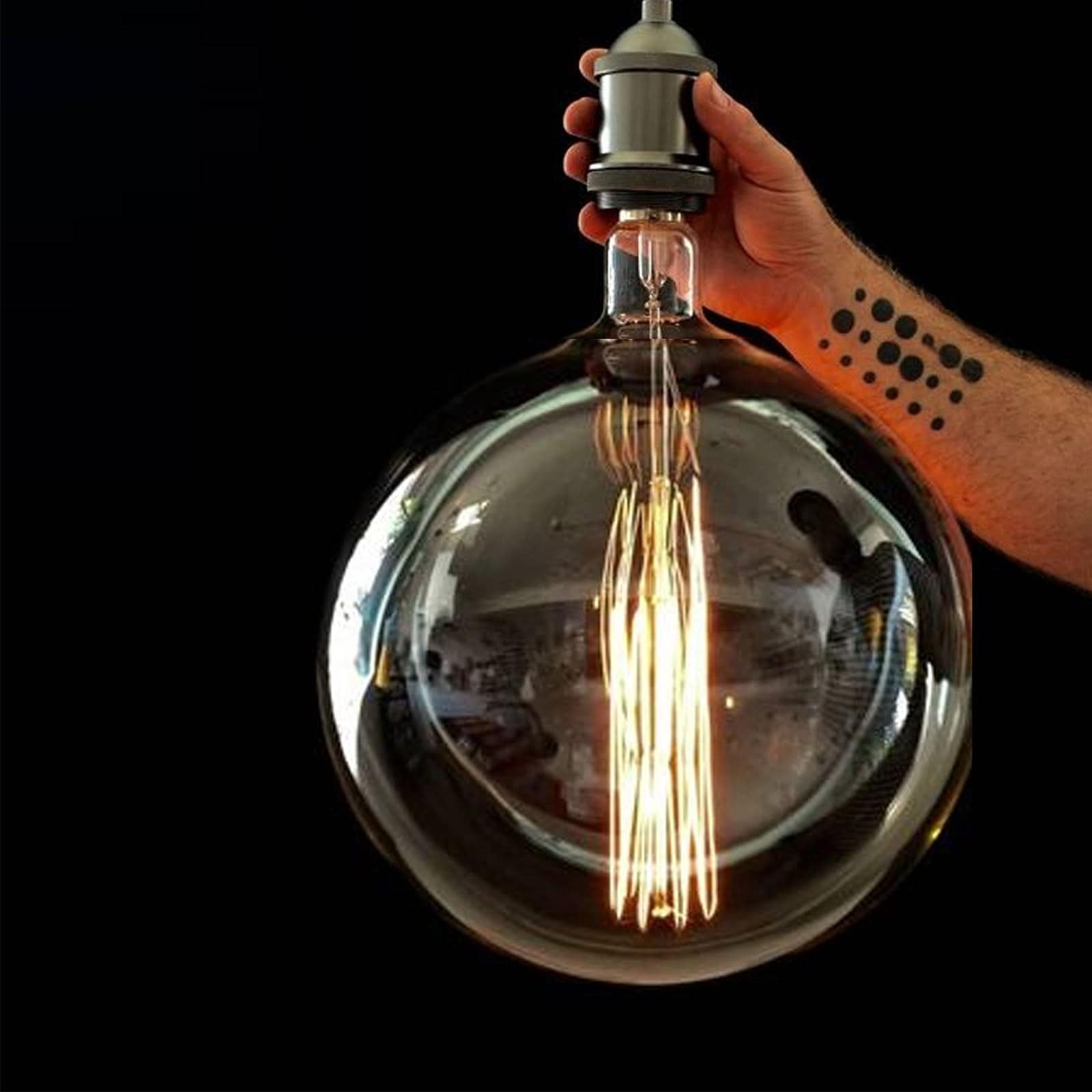 Jumbo E27 Bulb G200 -  Bulbs - ebarza Furniture UAE | Shop Modern Furniture in Abu Dhabi & Dubai - مفروشات ايبازرا في الامارات | تسوق اثاث عصري وديكورات مميزة في دبي وابوظبي