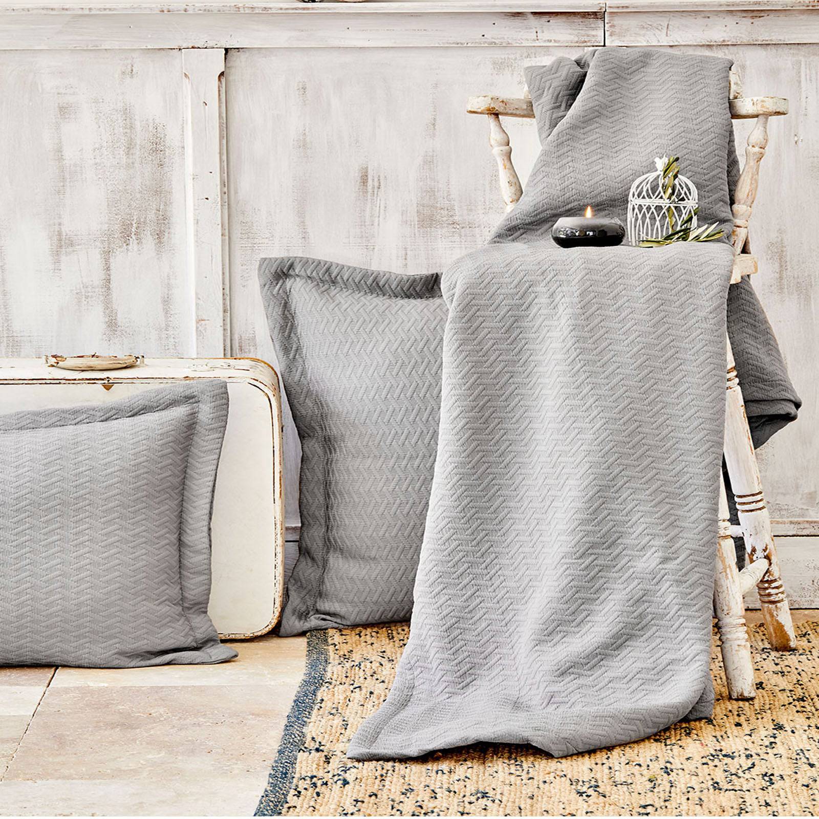 Karaca Home Charm Bold Gray Double Bed Cover Set 200.16.01.0233 -  Bedding - ebarza Furniture UAE | Shop Modern Furniture in Abu Dhabi & Dubai - مفروشات ايبازرا في الامارات | تسوق اثاث عصري وديكورات مميزة في دبي وابوظبي