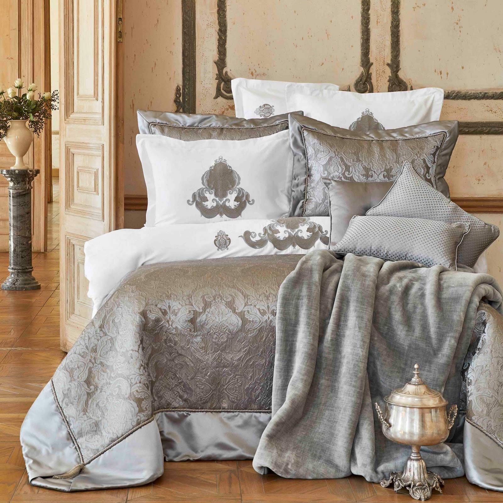 Karaca Home Cornelia Anthracite 6-Piece Silk Private Duvet Cover Set 200.17.01.0177 -  Bedding - ebarza Furniture UAE | Shop Modern Furniture in Abu Dhabi & Dubai - مفروشات ايبازرا في الامارات | تسوق اثاث عصري وديكورات مميزة في دبي وابوظبي