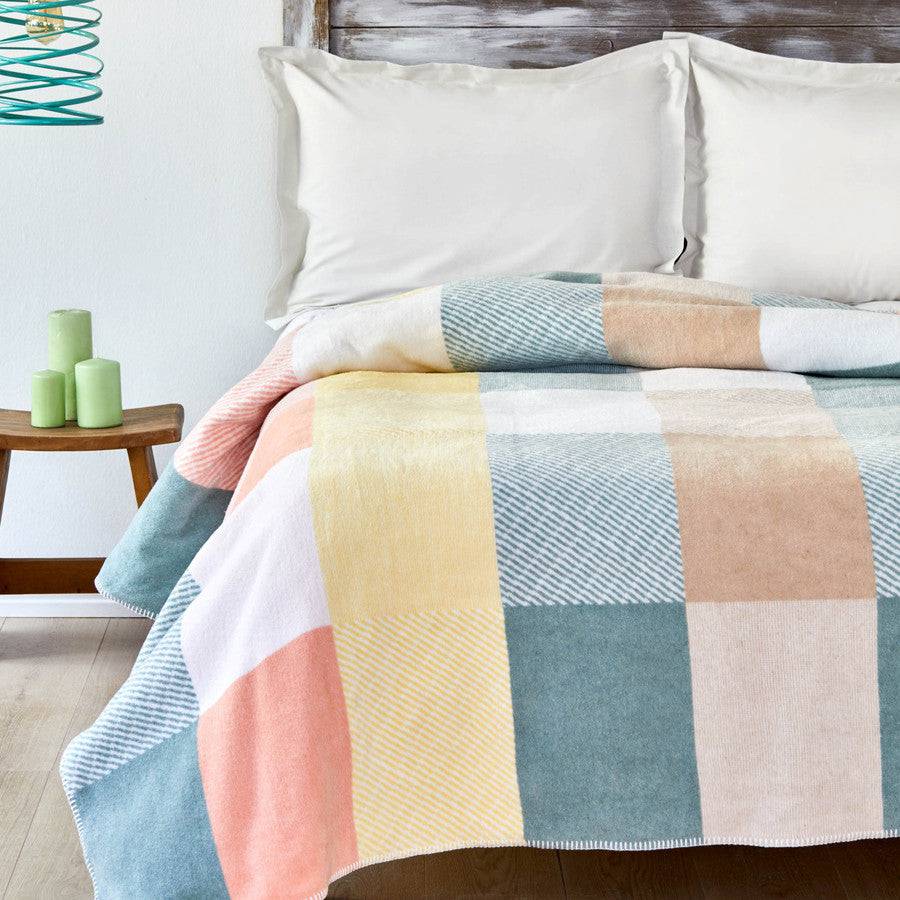 Karaca Home Joyce Dried Rose Multi Double Cotton Blanket 200.18.01.0539 -  Blankets - ebarza Furniture UAE | Shop Modern Furniture in Abu Dhabi & Dubai - مفروشات ايبازرا في الامارات | تسوق اثاث عصري وديكورات مميزة في دبي وابوظبي