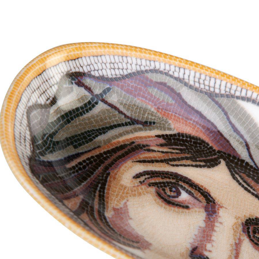 Karaca Zeugma White Oval Boat 19 Cm 153.03.06.2486 -  Plates - ebarza Furniture UAE | Shop Modern Furniture in Abu Dhabi & Dubai - مفروشات ايبازرا في الامارات | تسوق اثاث عصري وديكورات مميزة في دبي وابوظبي