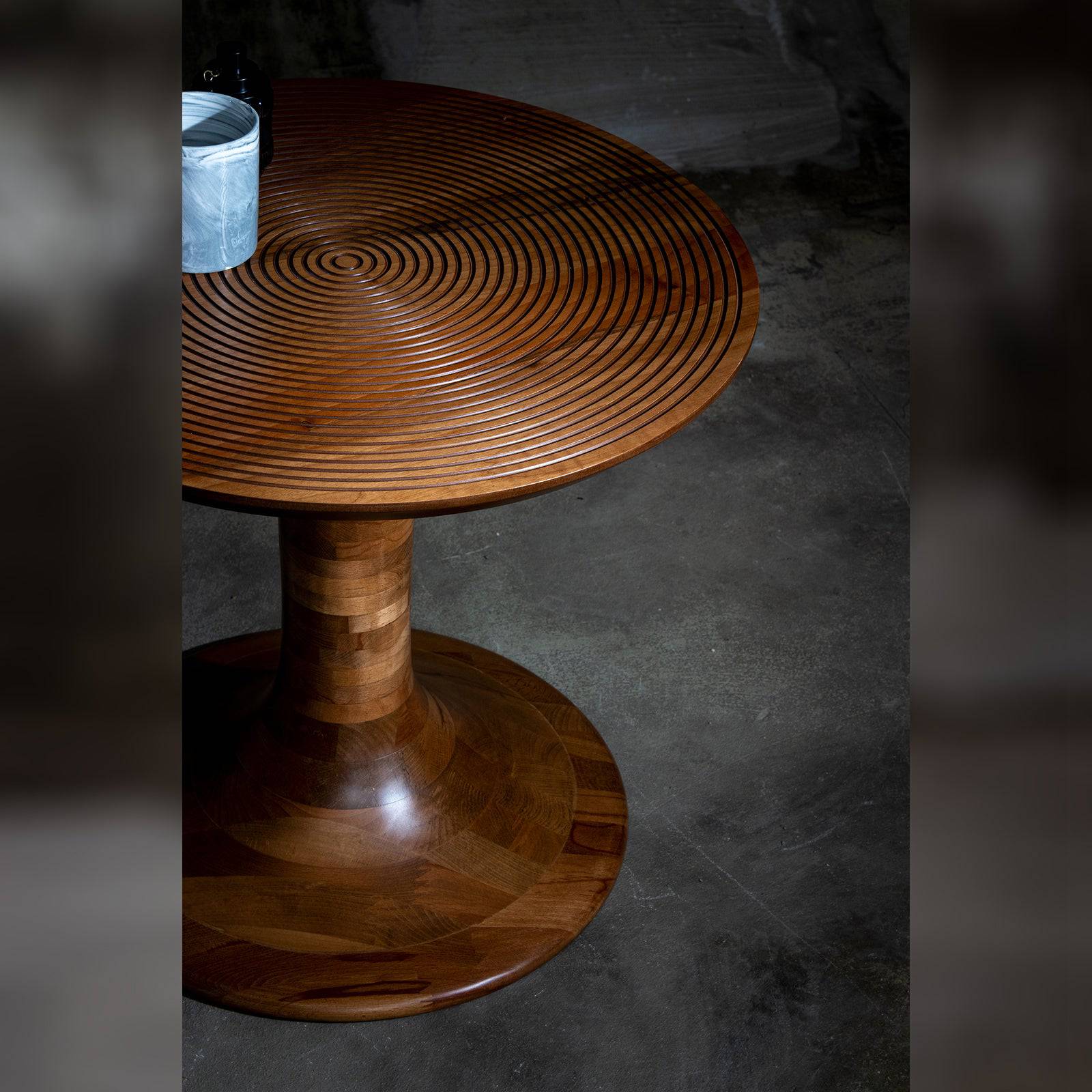 Key Side Table -  Side Tables - ebarza Furniture UAE | Shop Modern Furniture in Abu Dhabi & Dubai - مفروشات ايبازرا في الامارات | تسوق اثاث عصري وديكورات مميزة في دبي وابوظبي