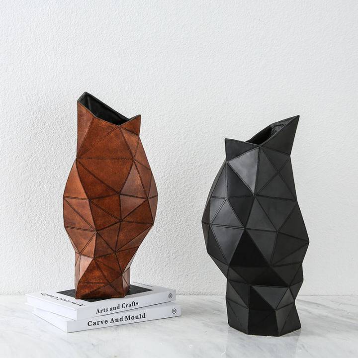 Leather Vase - Brown Fc-Sz2122B -  Vases - ebarza Furniture UAE | Shop Modern Furniture in Abu Dhabi & Dubai - مفروشات ايبازرا في الامارات | تسوق اثاث عصري وديكورات مميزة في دبي وابوظبي