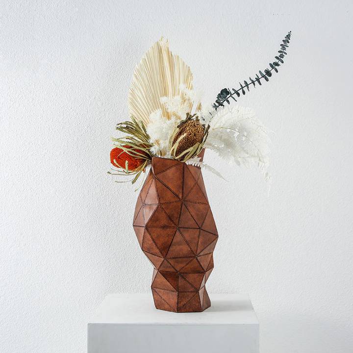 Leather Vase - Brown Fc-Sz2122B -  Vases - ebarza Furniture UAE | Shop Modern Furniture in Abu Dhabi & Dubai - مفروشات ايبازرا في الامارات | تسوق اثاث عصري وديكورات مميزة في دبي وابوظبي