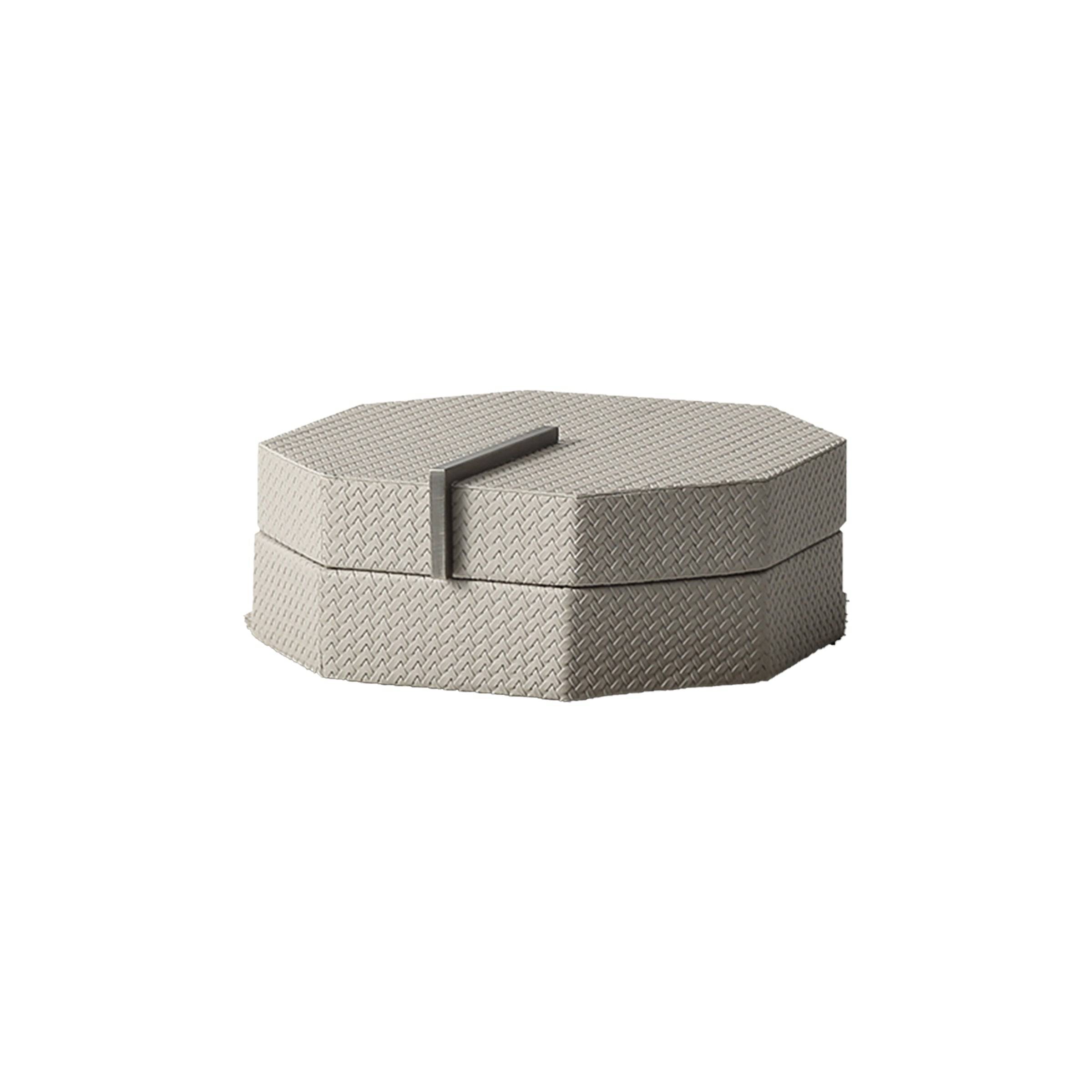 Light Coffee Woven Eight-Sided Box -B Fb-Pg2117B -  Decorative Boxes - ebarza Furniture UAE | Shop Modern Furniture in Abu Dhabi & Dubai - مفروشات ايبازرا في الامارات | تسوق اثاث عصري وديكورات مميزة في دبي وابوظبي