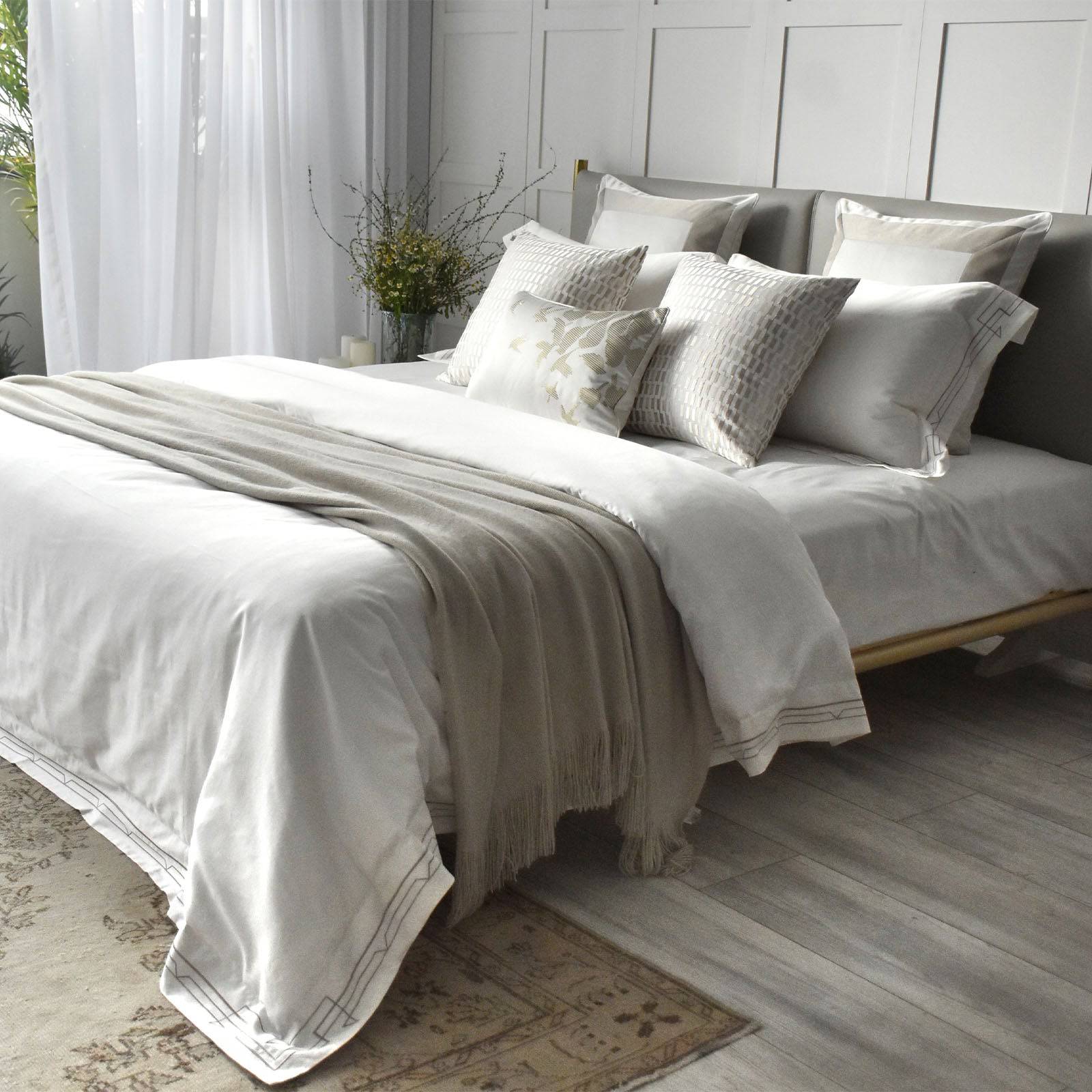 Loiret Full Bedding Set Ebb-001 -  Bedding - ebarza Furniture UAE | Shop Modern Furniture in Abu Dhabi & Dubai - مفروشات ايبازرا في الامارات | تسوق اثاث عصري وديكورات مميزة في دبي وابوظبي