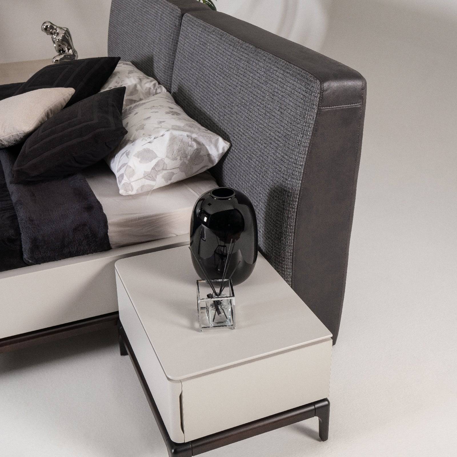 Lucca King Size Bedstead Lucca-Bed -  Bedsteads - ebarza Furniture UAE | Shop Modern Furniture in Abu Dhabi & Dubai - مفروشات ايبازرا في الامارات | تسوق اثاث عصري وديكورات مميزة في دبي وابوظبي