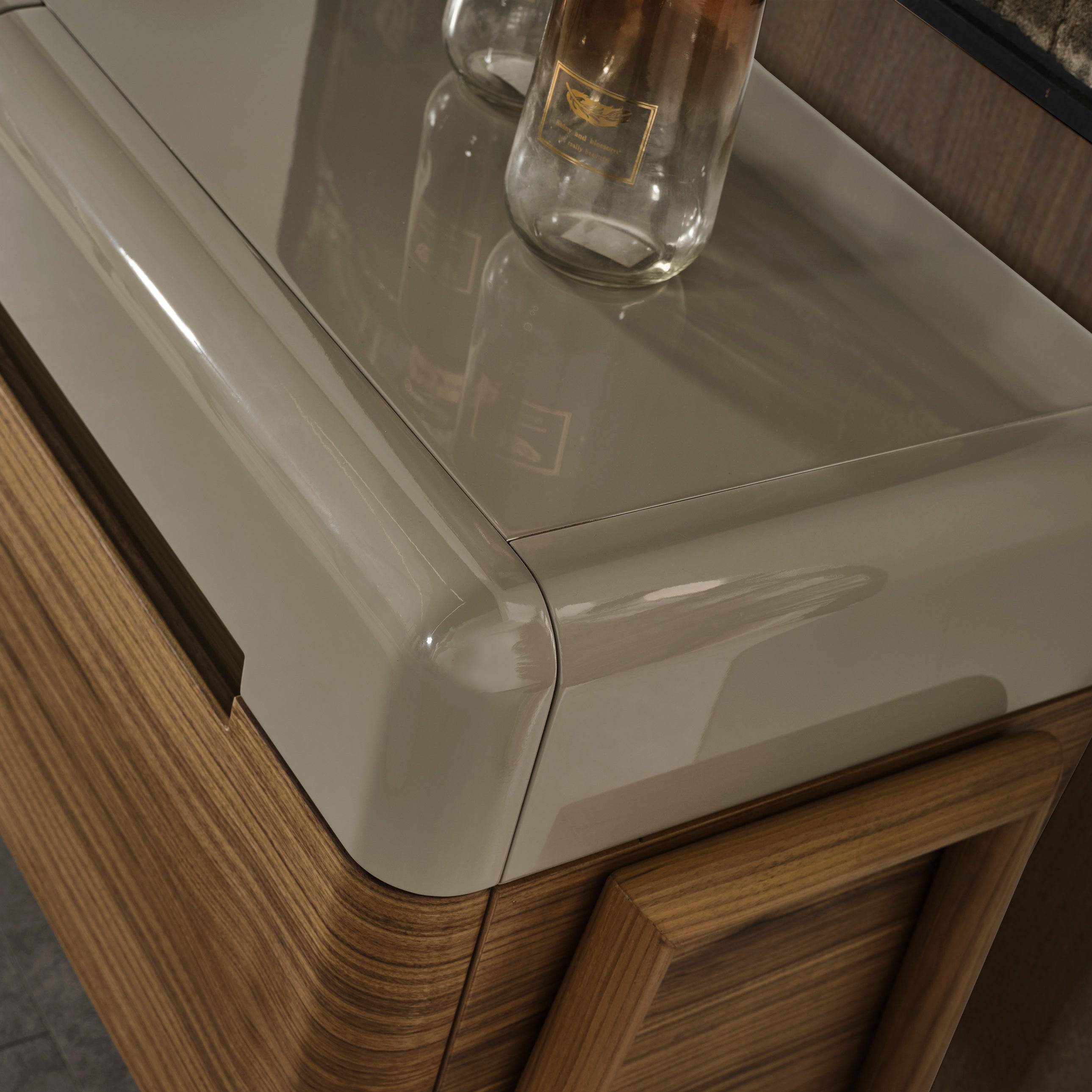 Display Item - Lucca Kristal Sideboard And Mirror Krstl-Lucasb-Nakheel -  DISPLAY ITEM - ebarza Furniture UAE | Shop Modern Furniture in Abu Dhabi & Dubai - مفروشات ايبازرا في الامارات | تسوق اثاث عصري وديكورات مميزة في دبي وابوظبي