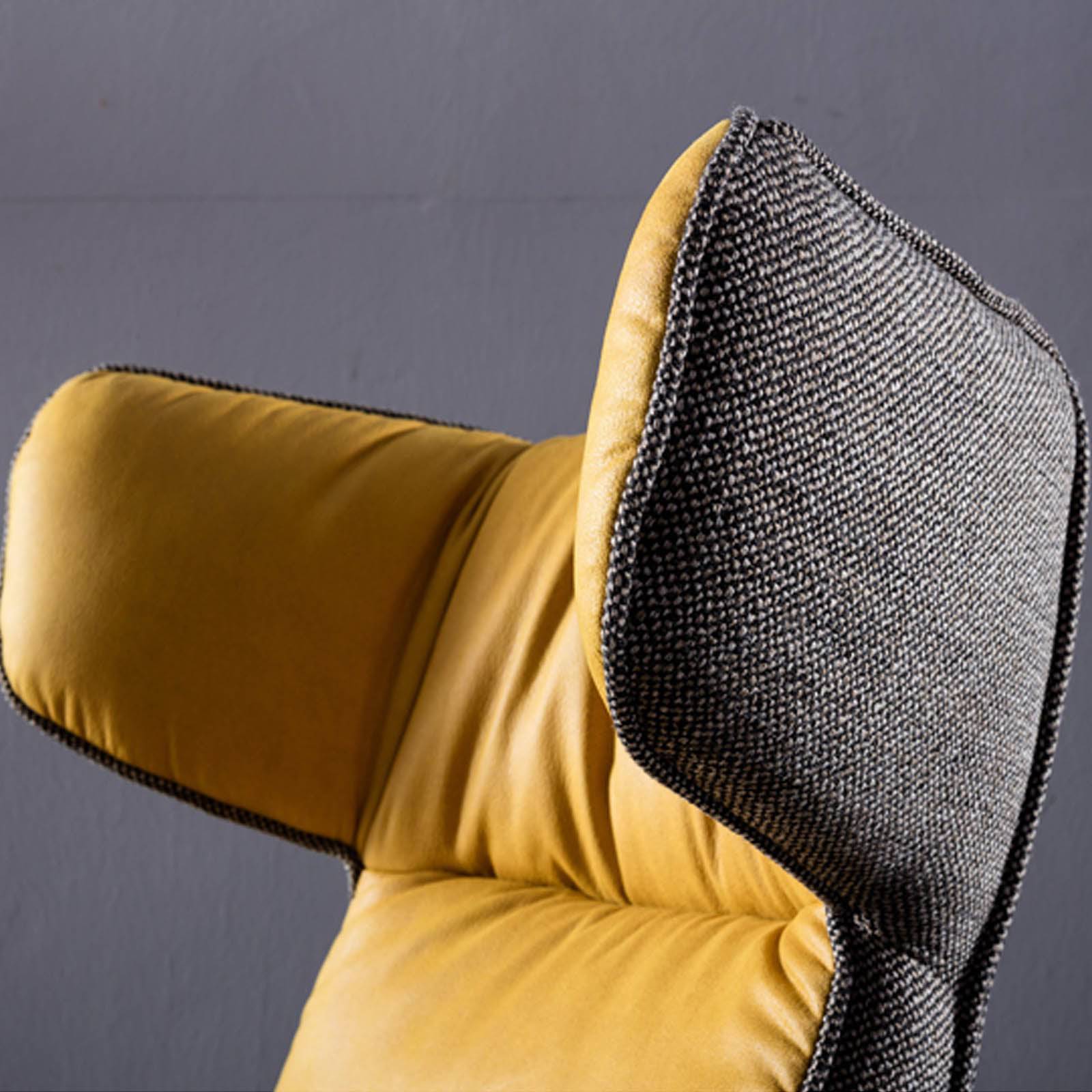 AS IS - Monaco Swivel Lounge Chair  LC001 -  DISPLAY ITEM - ebarza Furniture UAE | Shop Modern Furniture in Abu Dhabi & Dubai - مفروشات ايبازرا في الامارات | تسوق اثاث عصري وديكورات مميزة في دبي وابوظبي