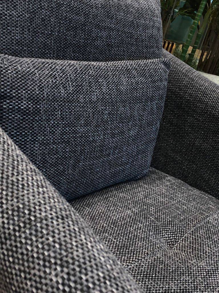 Reflex  Armchair Ref029-Chair -  Armchairs - ebarza Furniture UAE | Shop Modern Furniture in Abu Dhabi & Dubai - مفروشات ايبازرا في الامارات | تسوق اثاث عصري وديكورات مميزة في دبي وابوظبي