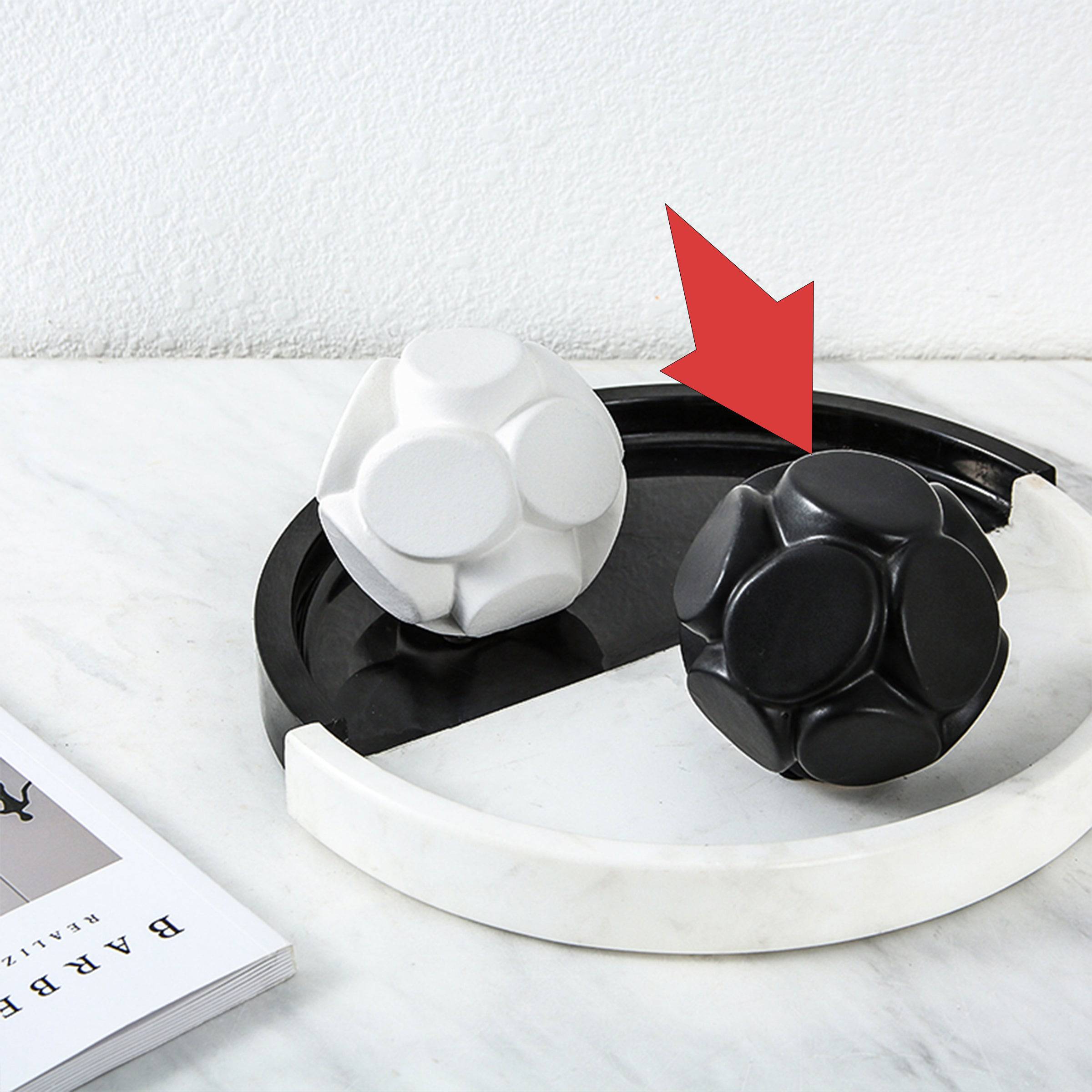 Round Piece Ball-Black A Fa-D21001A -  Home Decor Figurines - ebarza Furniture UAE | Shop Modern Furniture in Abu Dhabi & Dubai - مفروشات ايبازرا في الامارات | تسوق اثاث عصري وديكورات مميزة في دبي وابوظبي