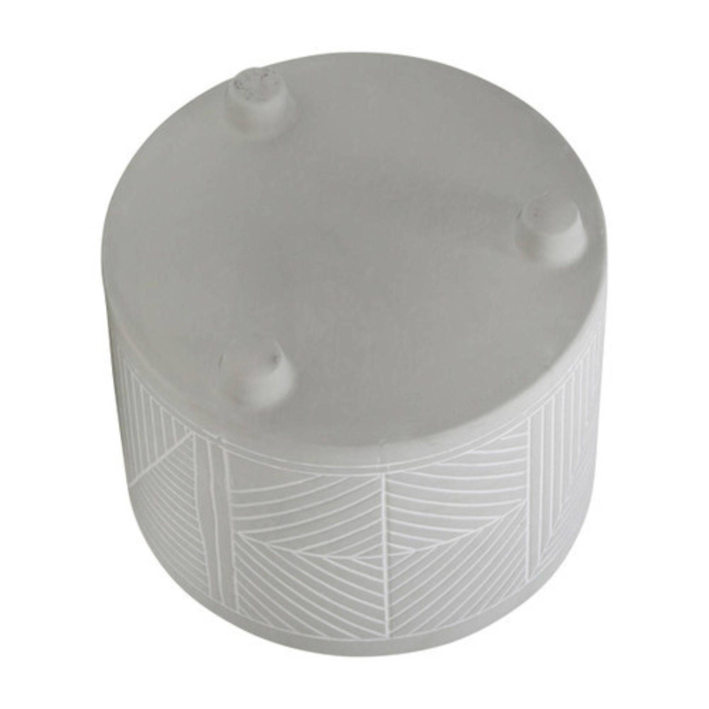 Set Of 2 Ceramic Diamond Footed Planter 25 And 30 Cm - Gray 15064-05 -  Planter Boxes - ebarza Furniture UAE | Shop Modern Furniture in Abu Dhabi & Dubai - مفروشات ايبازرا في الامارات | تسوق اثاث عصري وديكورات مميزة في دبي وابوظبي