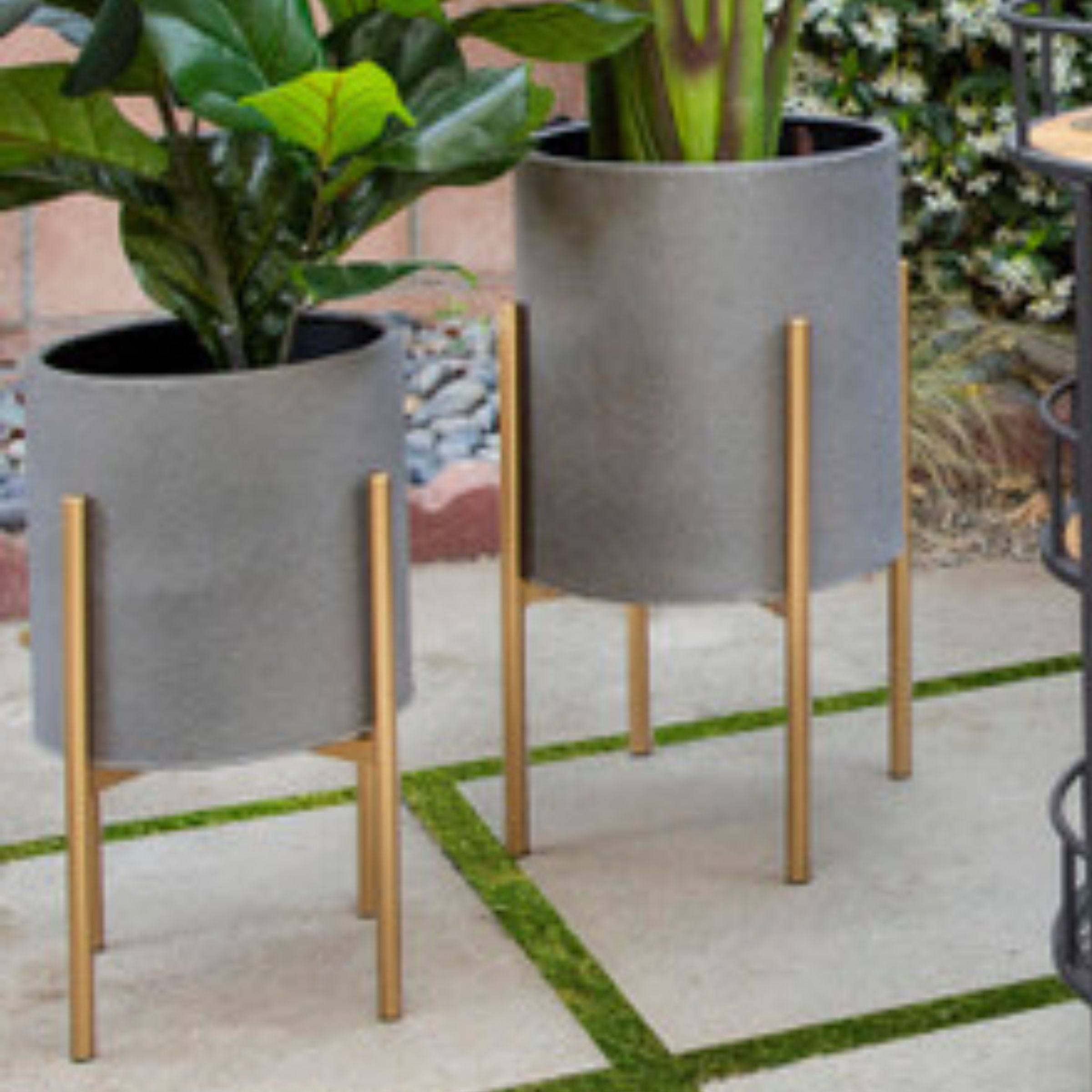 Set Of 2 Planter On Metal Stand - Putty And Gold 12629-04 -  Planter Boxes - ebarza Furniture UAE | Shop Modern Furniture in Abu Dhabi & Dubai - مفروشات ايبازرا في الامارات | تسوق اثاث عصري وديكورات مميزة في دبي وابوظبي