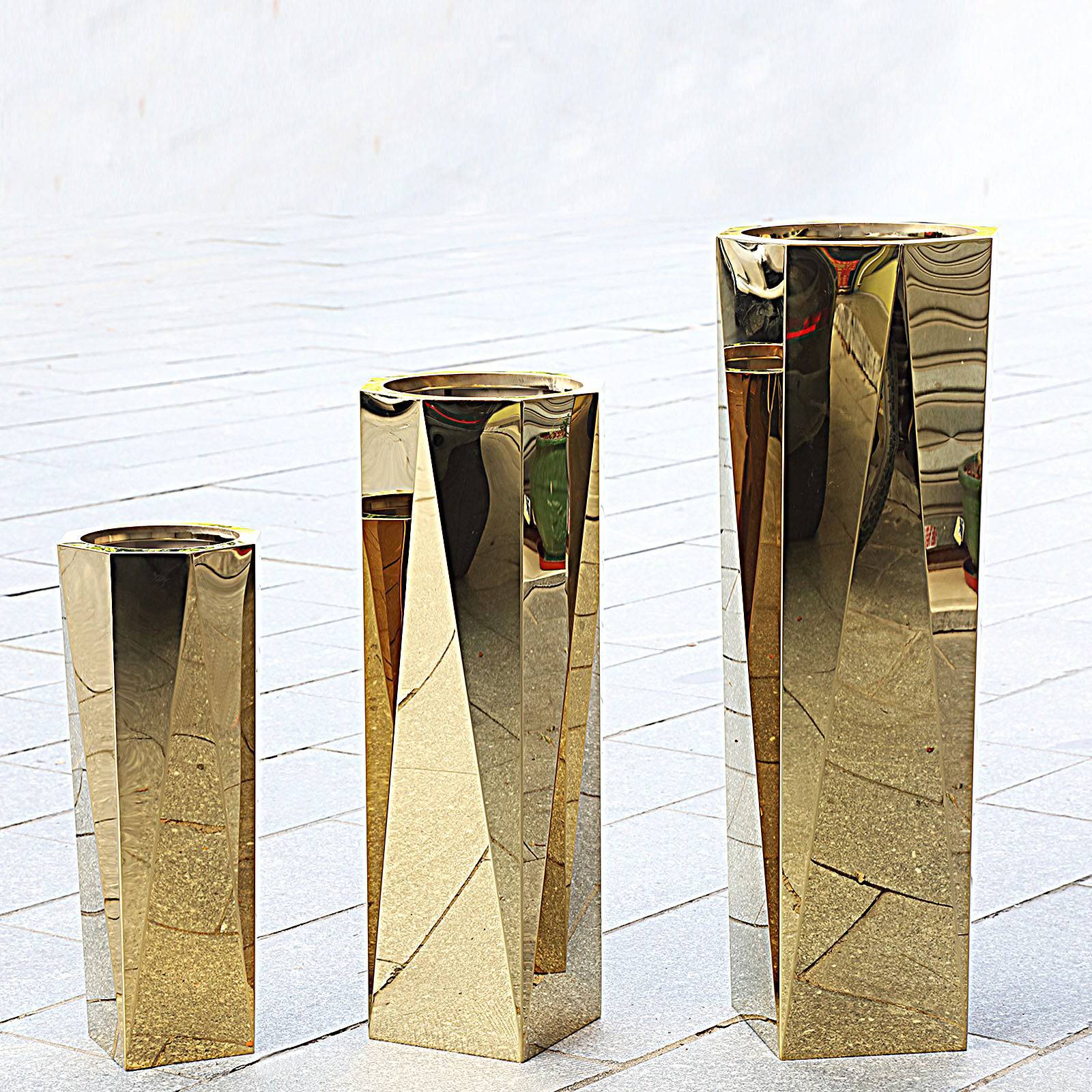 Display Item - Set Of 3 Large Stainless Steel Planter Box Jks094-95-96 Tg-P01-G-Nakheel -  DISPLAY ITEM - ebarza Furniture UAE | Shop Modern Furniture in Abu Dhabi & Dubai - مفروشات ايبازرا في الامارات | تسوق اثاث عصري وديكورات مميزة في دبي وابوظبي