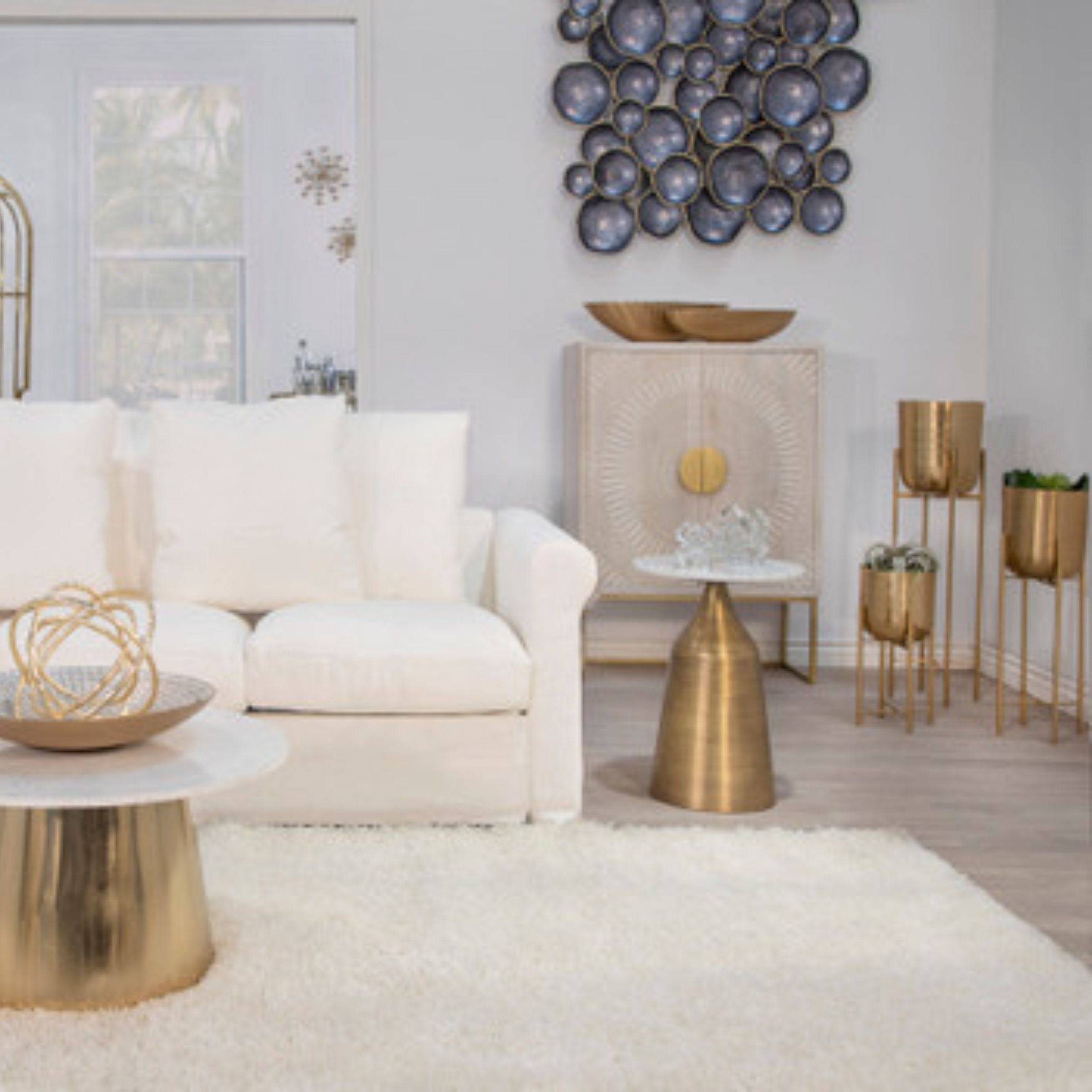 Set Of 3 Metal Planters On Stand - 40,30,20 Cm - Gold 14630 -  Planter Boxes - ebarza Furniture UAE | Shop Modern Furniture in Abu Dhabi & Dubai - مفروشات ايبازرا في الامارات | تسوق اثاث عصري وديكورات مميزة في دبي وابوظبي