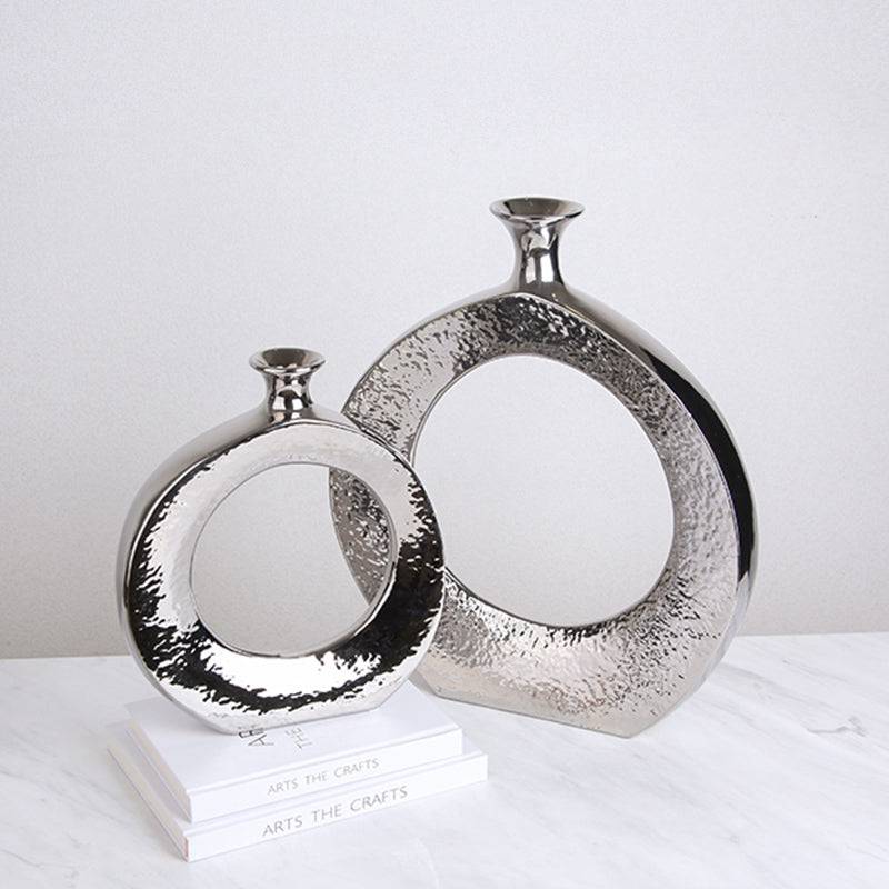 Silver Circle Vase-A Fa-D1960A -  Vases - ebarza Furniture UAE | Shop Modern Furniture in Abu Dhabi & Dubai - مفروشات ايبازرا في الامارات | تسوق اثاث عصري وديكورات مميزة في دبي وابوظبي