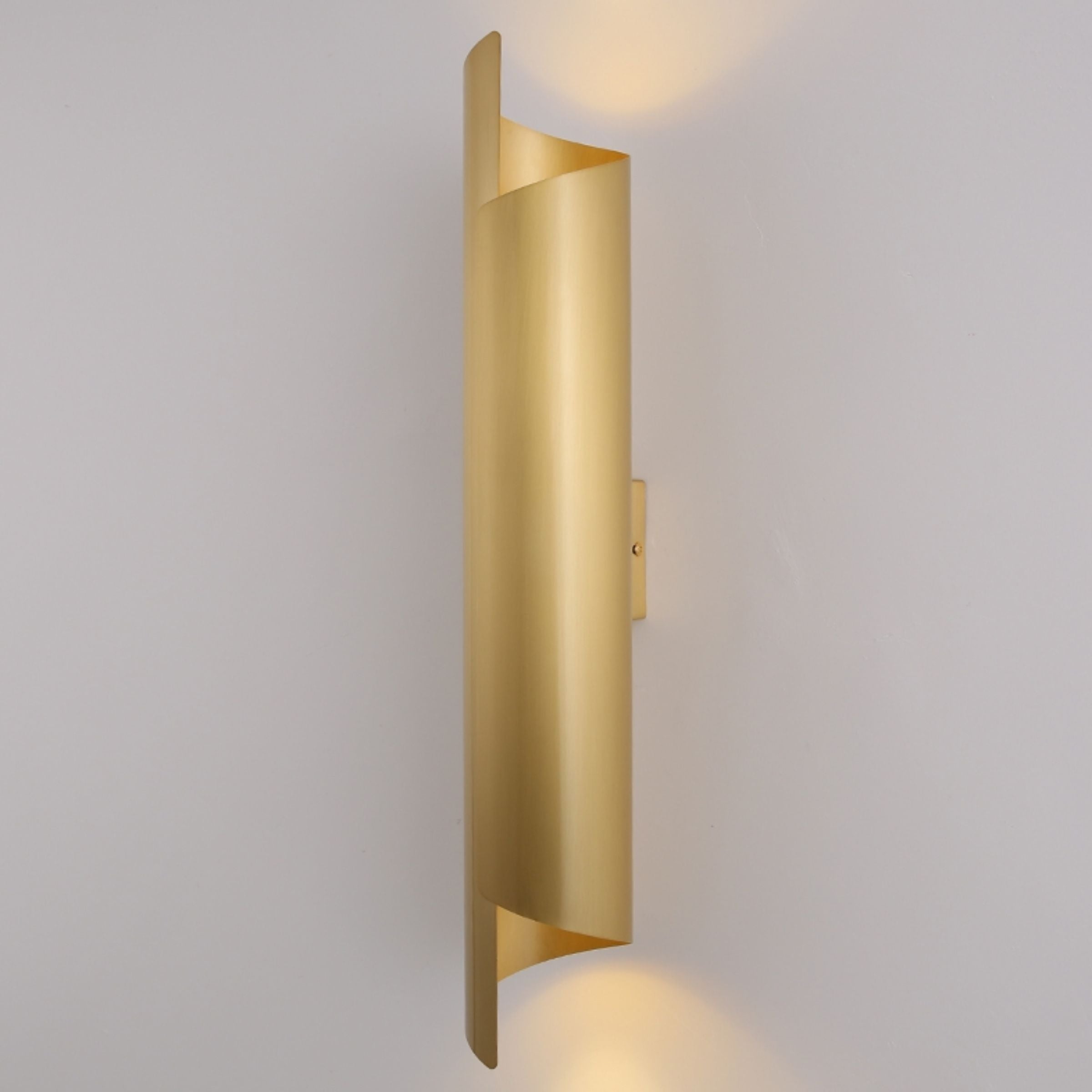 Pre-order 35 Days Delivery The Golden Roll Wall Lamp CY-BD-1025 -  Wall Lamps - ebarza Furniture UAE | Shop Modern Furniture in Abu Dhabi & Dubai - مفروشات ايبازرا في الامارات | تسوق اثاث عصري وديكورات مميزة في دبي وابوظبي