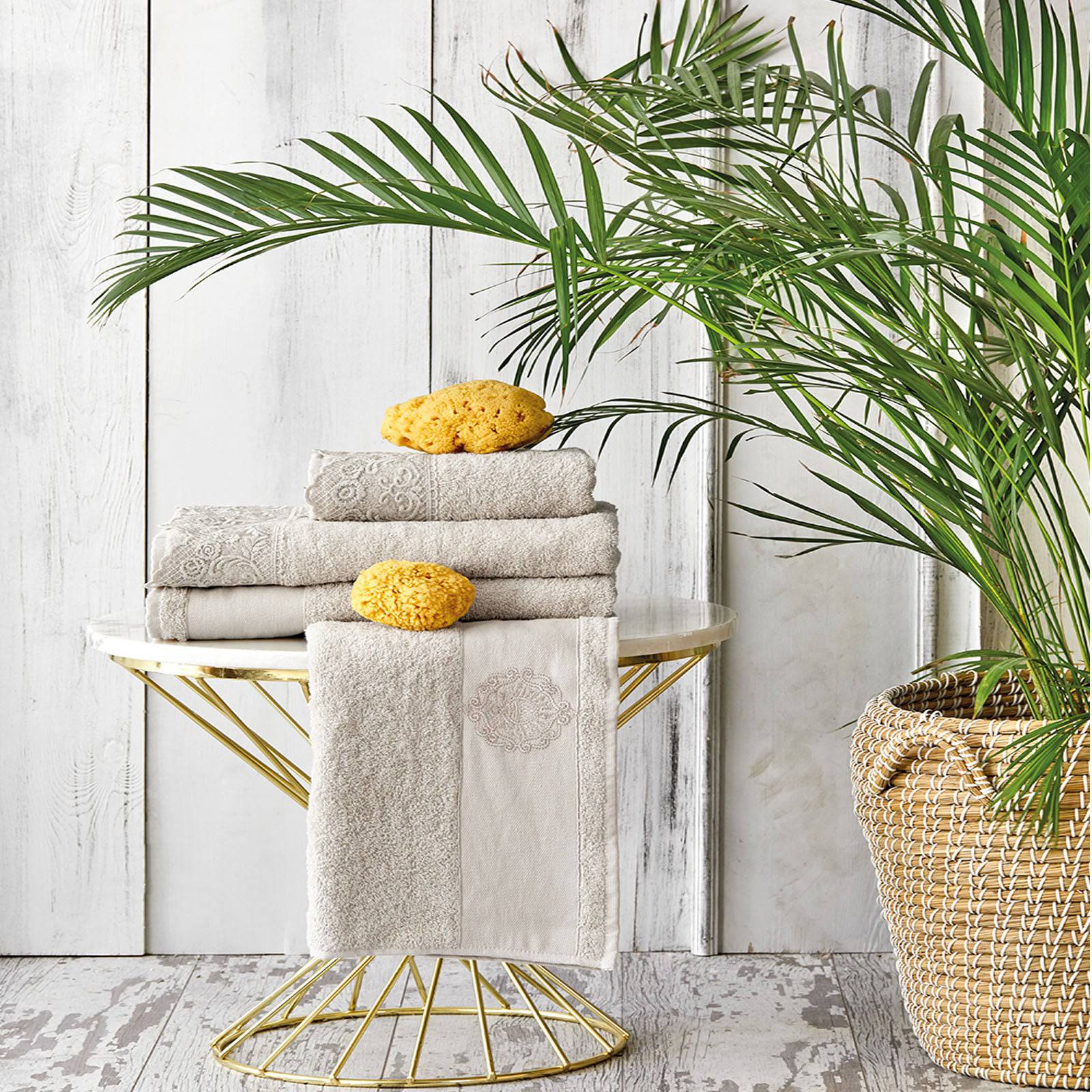 Valeria Royal Lacy Gold Hammam Set  200.15.01.0243 -  Towels - ebarza Furniture UAE | Shop Modern Furniture in Abu Dhabi & Dubai - مفروشات ايبازرا في الامارات | تسوق اثاث عصري وديكورات مميزة في دبي وابوظبي