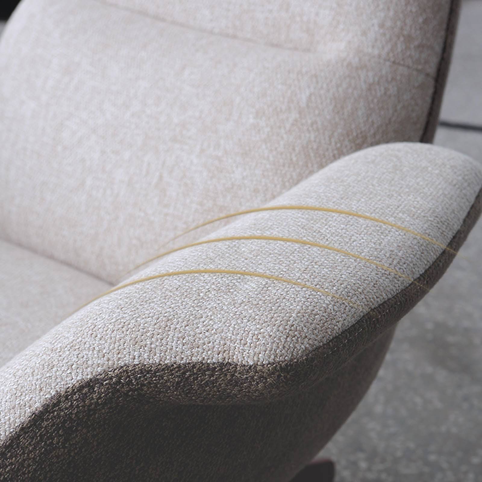 Venezia Swivel Lounge Chair  LC015 -  Lounge Chairs - ebarza Furniture UAE | Shop Modern Furniture in Abu Dhabi & Dubai - مفروشات ايبازرا في الامارات | تسوق اثاث عصري وديكورات مميزة في دبي وابوظبي