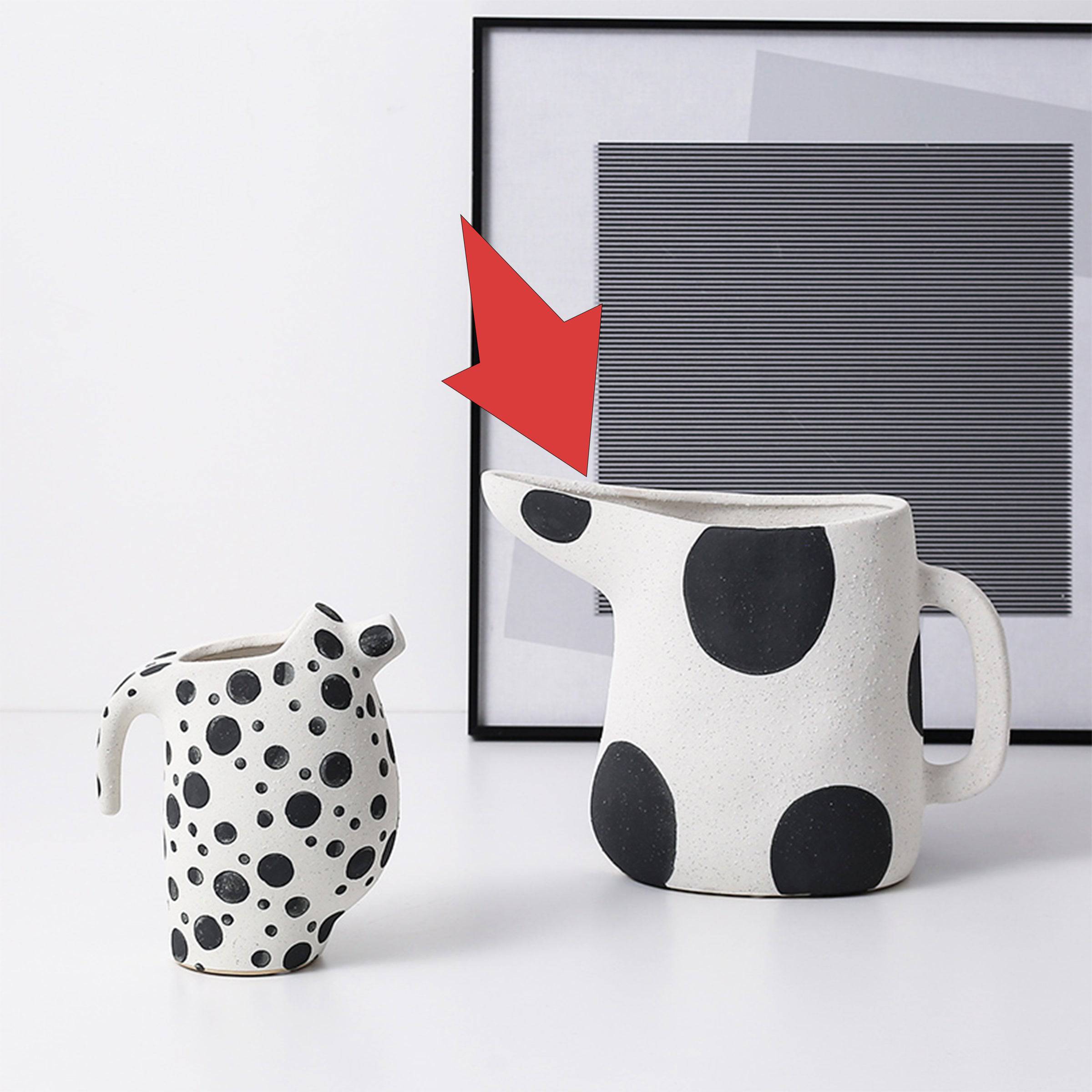 White Sand Geometric Vase- B Fa-D21091B -  Vases - ebarza Furniture UAE | Shop Modern Furniture in Abu Dhabi & Dubai - مفروشات ايبازرا في الامارات | تسوق اثاث عصري وديكورات مميزة في دبي وابوظبي