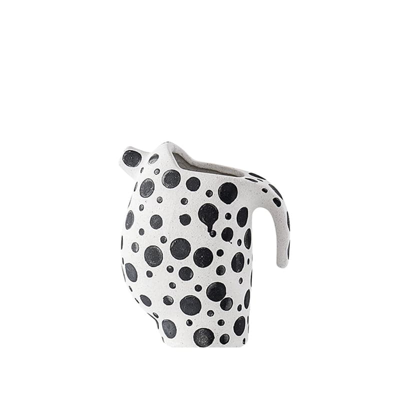 White Sand Geometric Vase- D Fa-D21091D -  Vases - ebarza Furniture UAE | Shop Modern Furniture in Abu Dhabi & Dubai - مفروشات ايبازرا في الامارات | تسوق اثاث عصري وديكورات مميزة في دبي وابوظبي