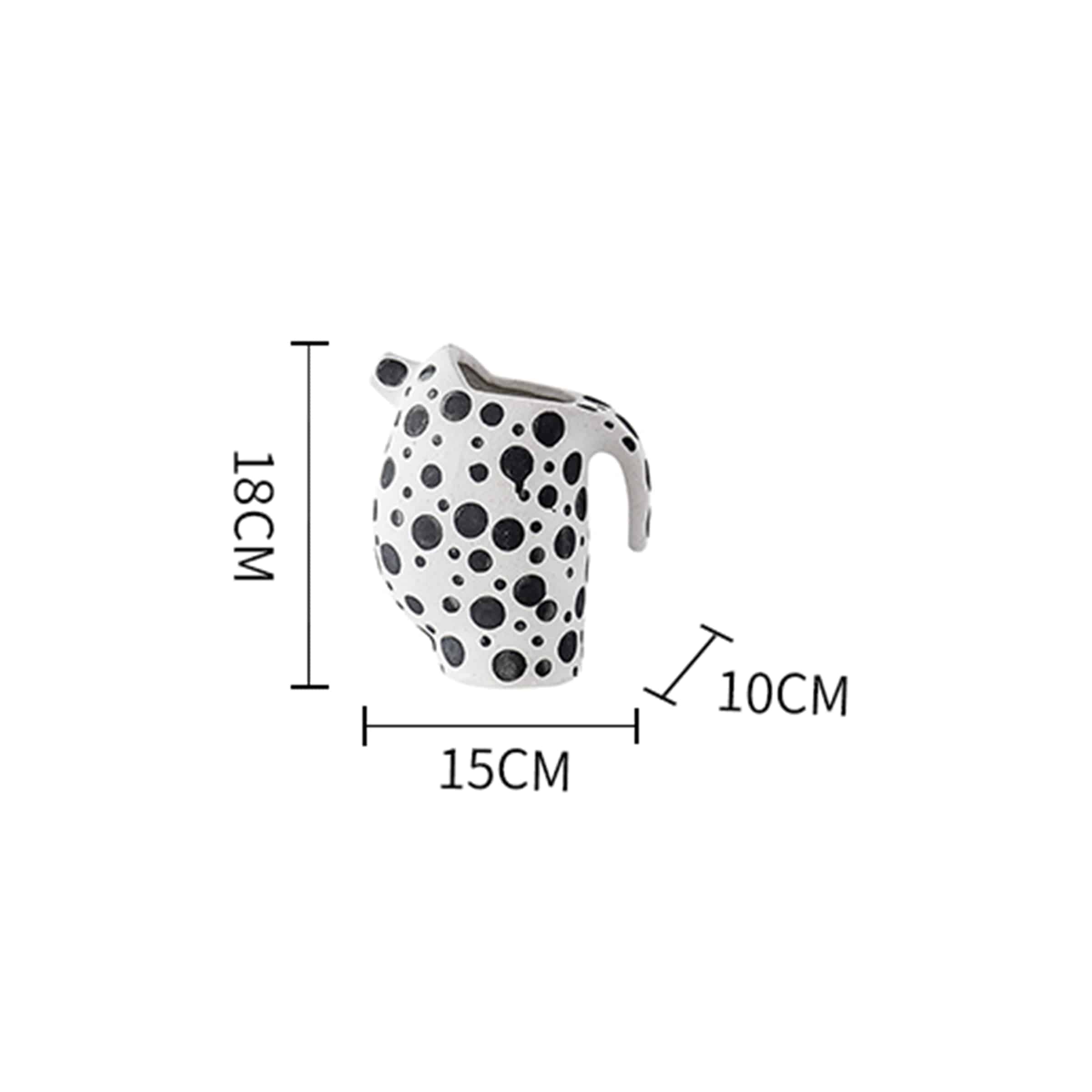 White Sand Geometric Vase- D Fa-D21091D -  Vases - ebarza Furniture UAE | Shop Modern Furniture in Abu Dhabi & Dubai - مفروشات ايبازرا في الامارات | تسوق اثاث عصري وديكورات مميزة في دبي وابوظبي
