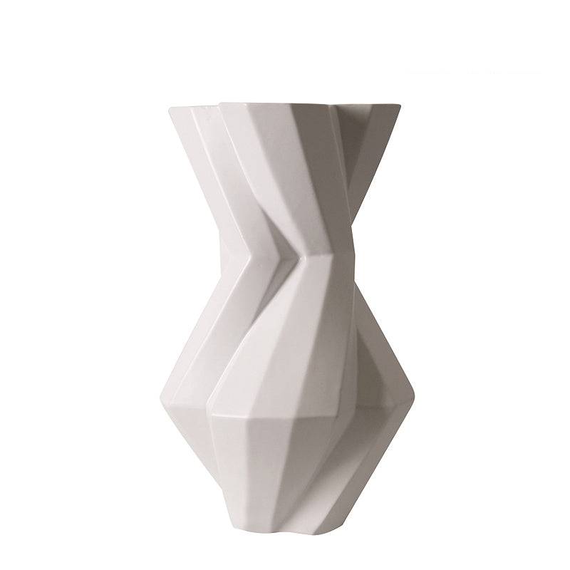 White Torsional Vase Fa-D2085A -  Vases - ebarza Furniture UAE | Shop Modern Furniture in Abu Dhabi & Dubai - مفروشات ايبازرا في الامارات | تسوق اثاث عصري وديكورات مميزة في دبي وابوظبي