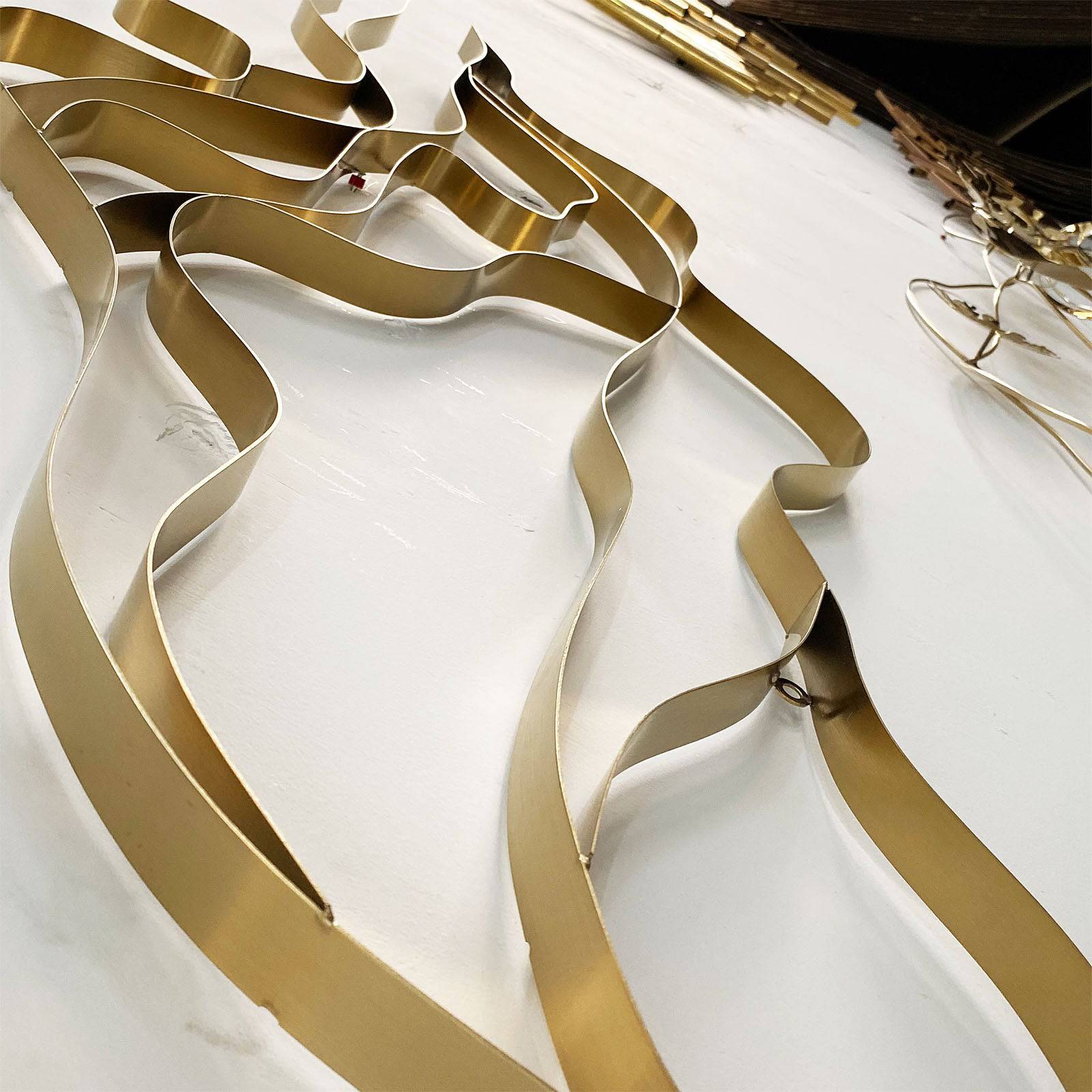 Wind Handcrafted Stainless Steel Artwork Bg2020027 -  Artwork - ebarza Furniture UAE | Shop Modern Furniture in Abu Dhabi & Dubai - مفروشات ايبازرا في الامارات | تسوق اثاث عصري وديكورات مميزة في دبي وابوظبي