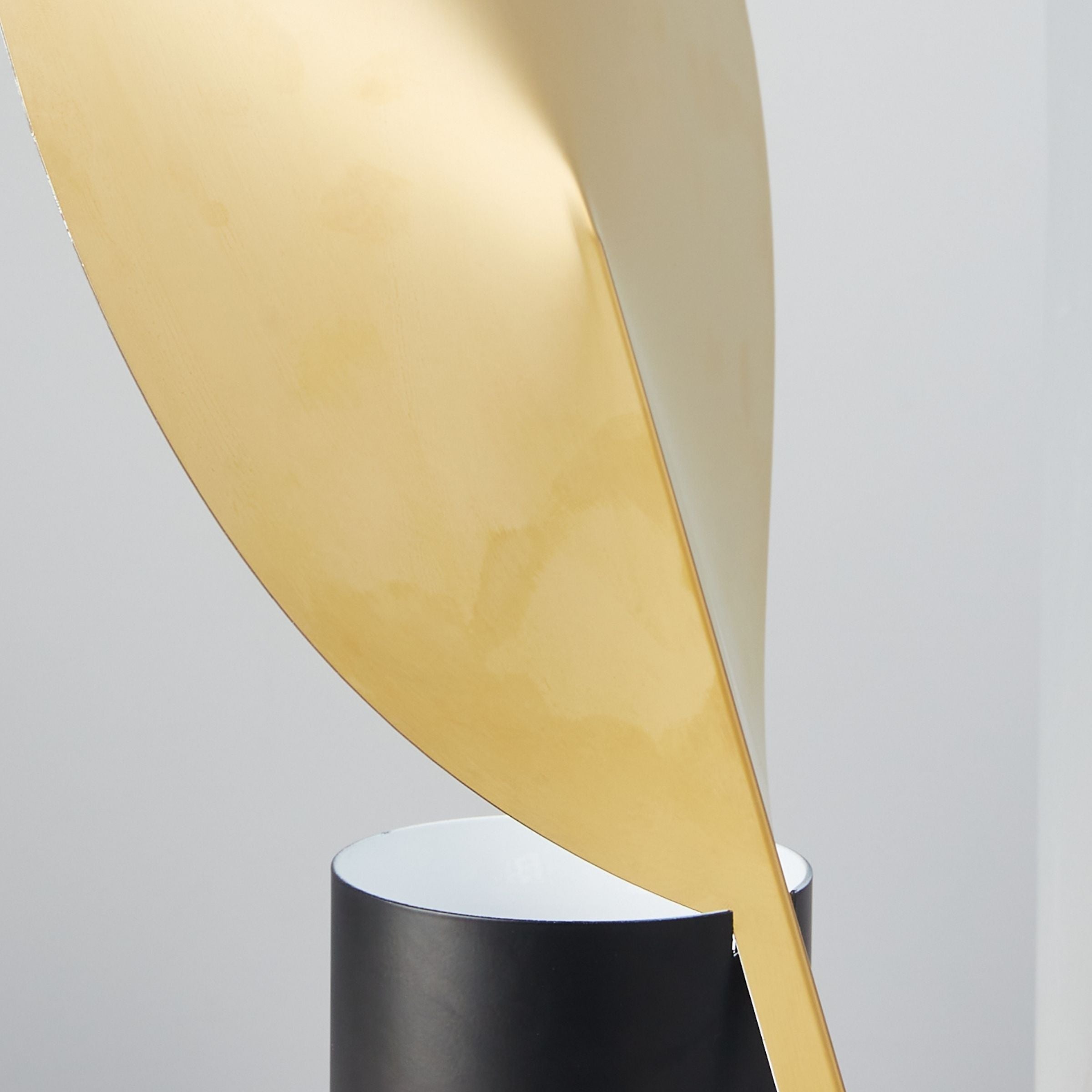 Leafshine Gold Table Lamp CY-LTD-1020-G -  Desk\table Lamps - ebarza Furniture UAE | Shop Modern Furniture in Abu Dhabi & Dubai - مفروشات ايبازرا في الامارات | تسوق اثاث عصري وديكورات مميزة في دبي وابوظبي