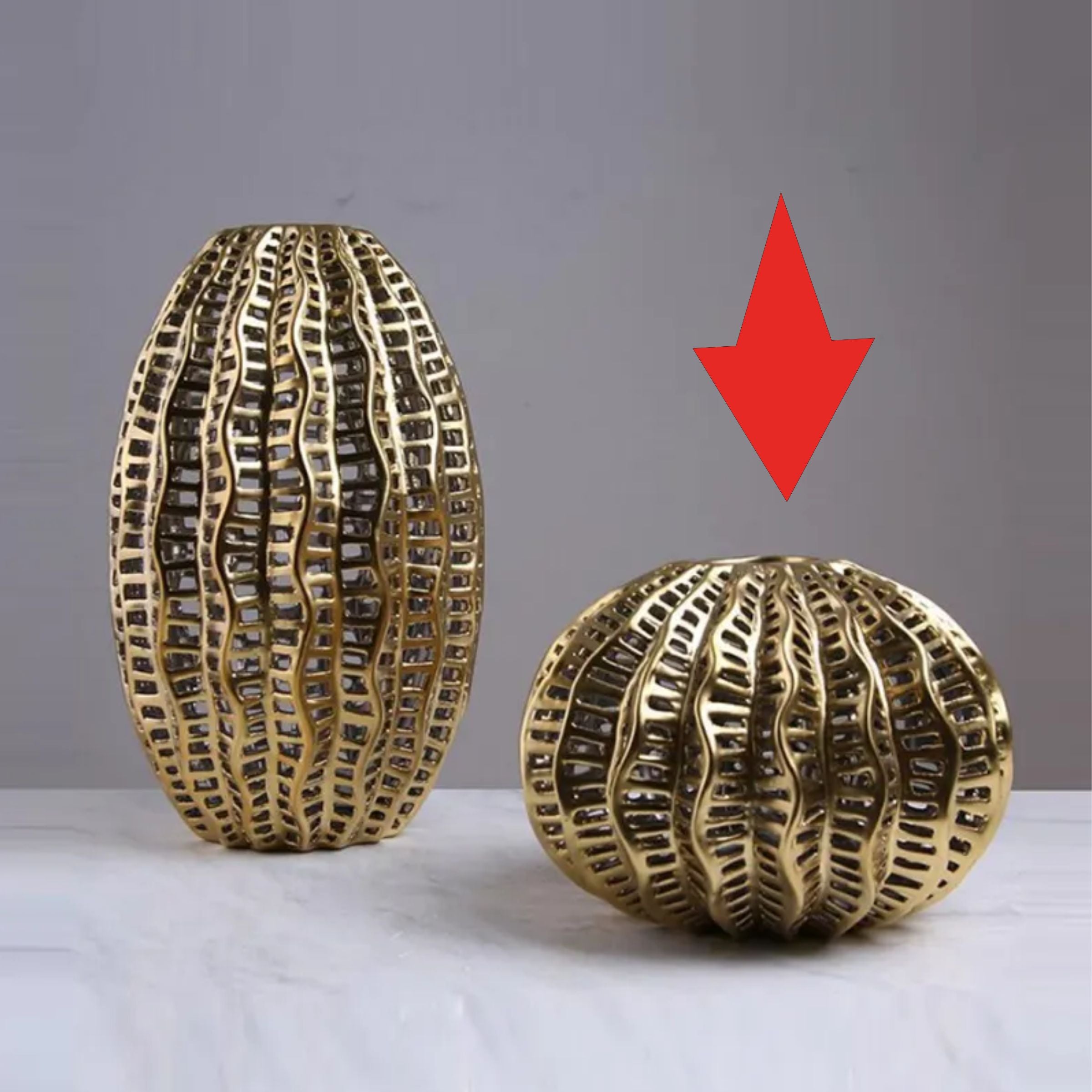 Golden Hollow Vase - B Fa-D21006B -  Vases - ebarza Furniture UAE | Shop Modern Furniture in Abu Dhabi & Dubai - مفروشات ايبازرا في الامارات | تسوق اثاث عصري وديكورات مميزة في دبي وابوظبي