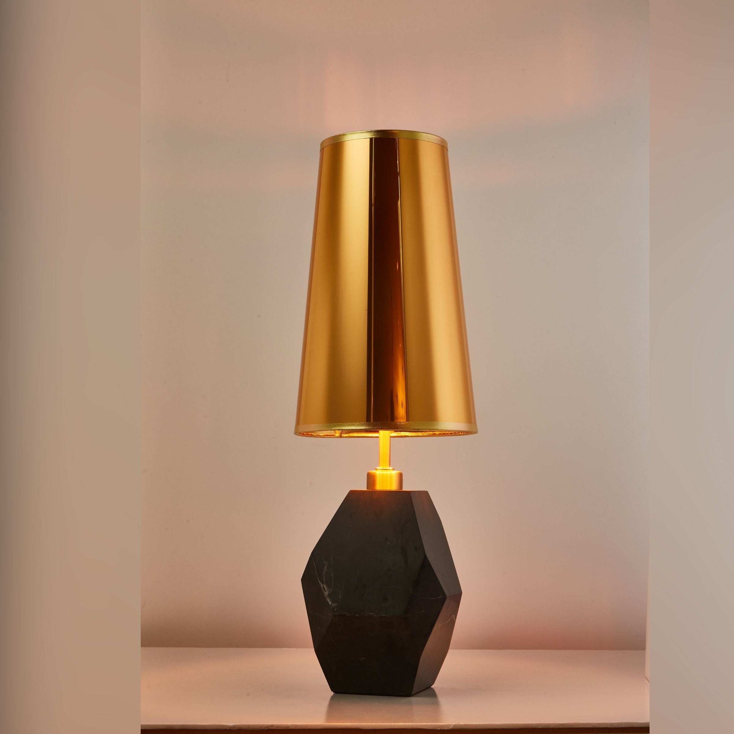 Soul Black Marble Table Lamp CY-LTD-1023-B -  Desk\table Lamps - ebarza Furniture UAE | Shop Modern Furniture in Abu Dhabi & Dubai - مفروشات ايبازرا في الامارات | تسوق اثاث عصري وديكورات مميزة في دبي وابوظبي