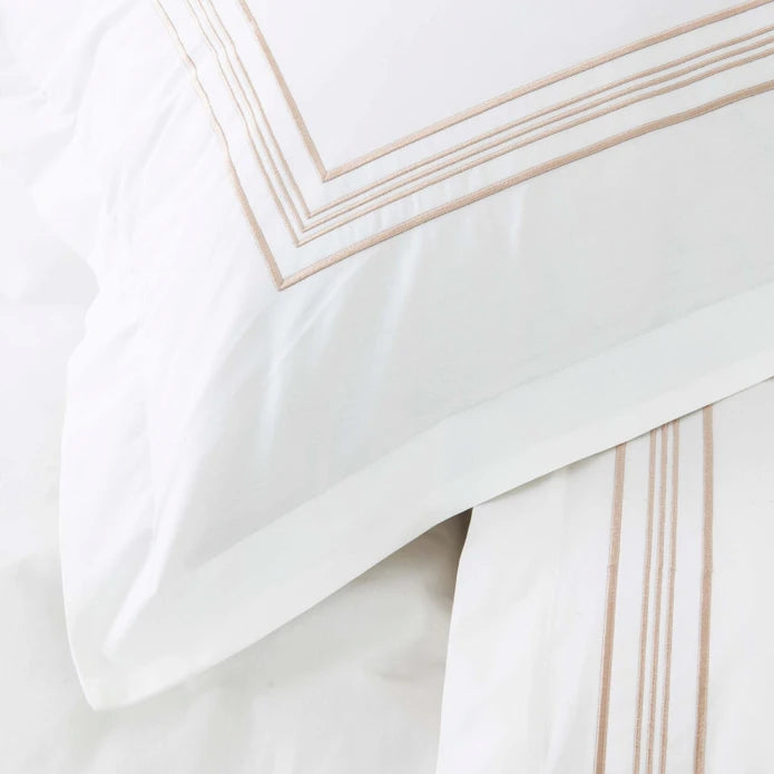 Karaca Home White Collection Freya White Embroidered Percale Double Duvet Cover Set 200.20.01.0100 -  Bedding - ebarza Furniture UAE | Shop Modern Furniture in Abu Dhabi & Dubai - مفروشات ايبازرا في الامارات | تسوق اثاث عصري وديكورات مميزة في دبي وابوظبي