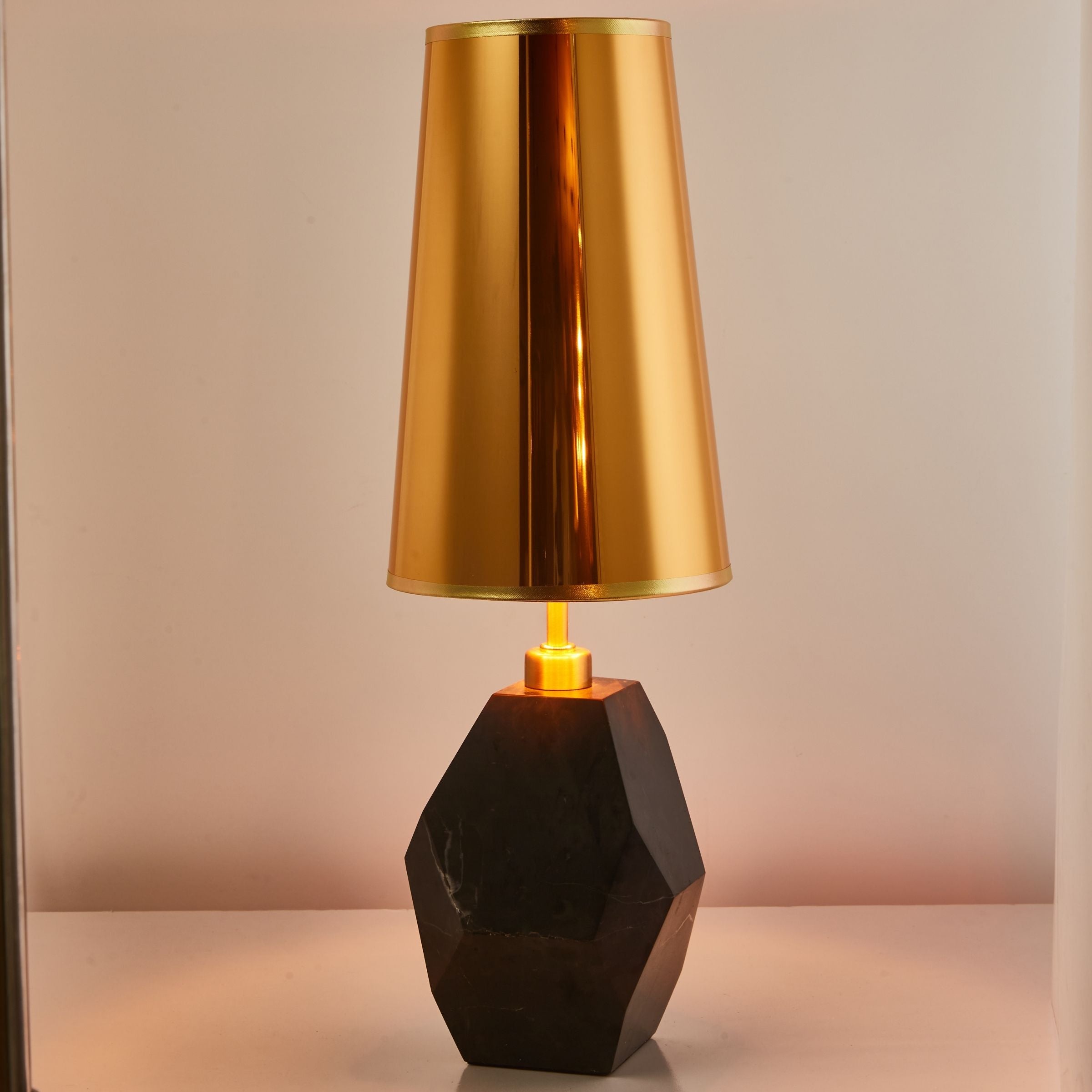 Soul Black Marble Table Lamp CY-LTD-1023-B -  Desk\table Lamps - ebarza Furniture UAE | Shop Modern Furniture in Abu Dhabi & Dubai - مفروشات ايبازرا في الامارات | تسوق اثاث عصري وديكورات مميزة في دبي وابوظبي