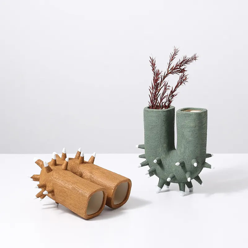Green Ceramic Curve Vase With Spikes Fd-D22068B -  Vases - ebarza Furniture UAE | Shop Modern Furniture in Abu Dhabi & Dubai - مفروشات ايبازرا في الامارات | تسوق اثاث عصري وديكورات مميزة في دبي وابوظبي