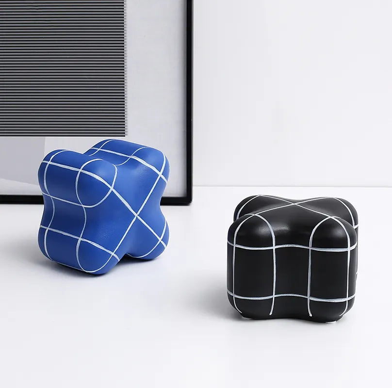 White Line Geometry Ornament-A Fa-D21098A -  Home Decor Figurines - ebarza Furniture UAE | Shop Modern Furniture in Abu Dhabi & Dubai - مفروشات ايبازرا في الامارات | تسوق اثاث عصري وديكورات مميزة في دبي وابوظبي