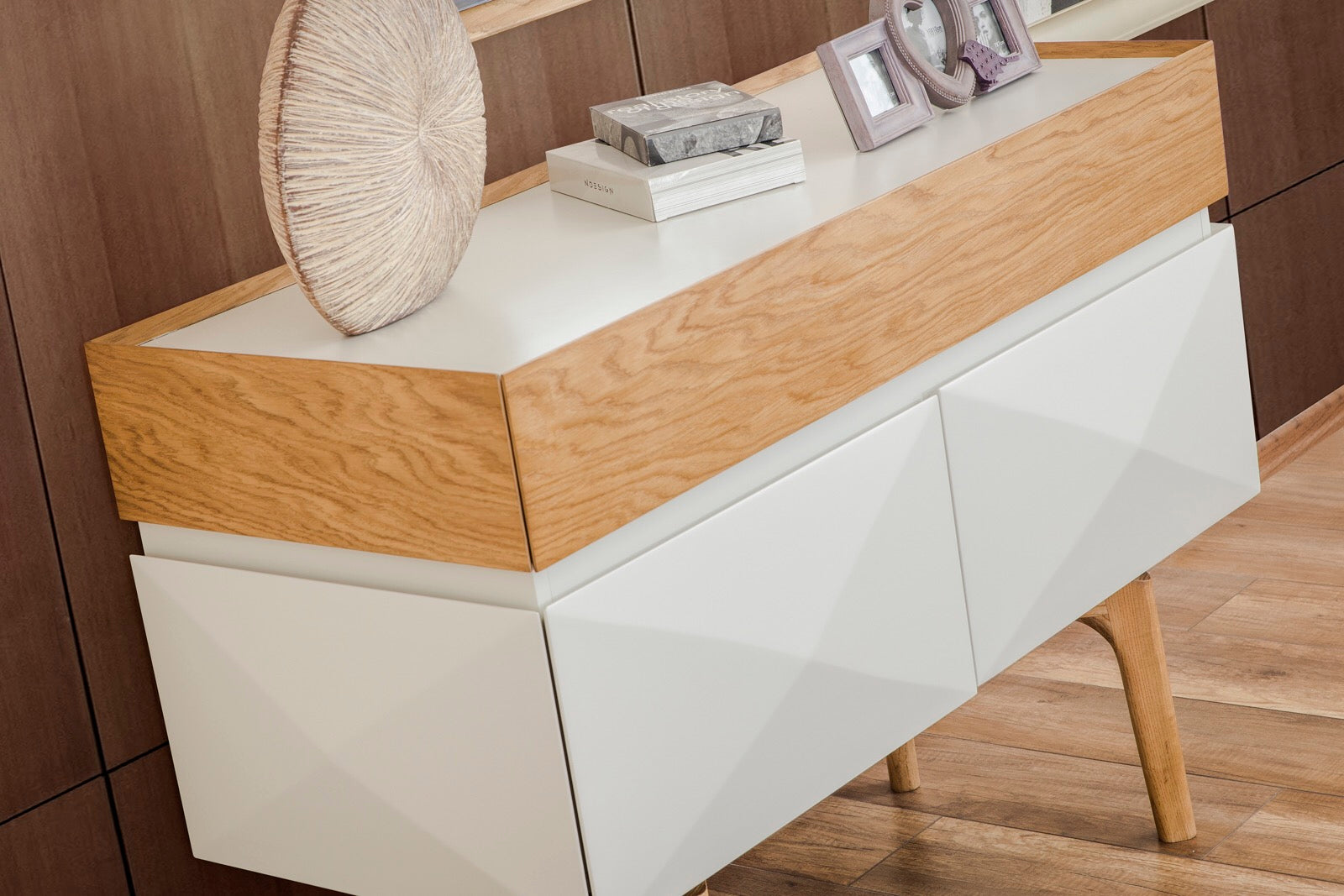 AS IS - Giza Bedroom  Set  Giza001 -  DISPLAY ITEM - ebarza Furniture UAE | Shop Modern Furniture in Abu Dhabi & Dubai - مفروشات ايبازرا في الامارات | تسوق اثاث عصري وديكورات مميزة في دبي وابوظبي