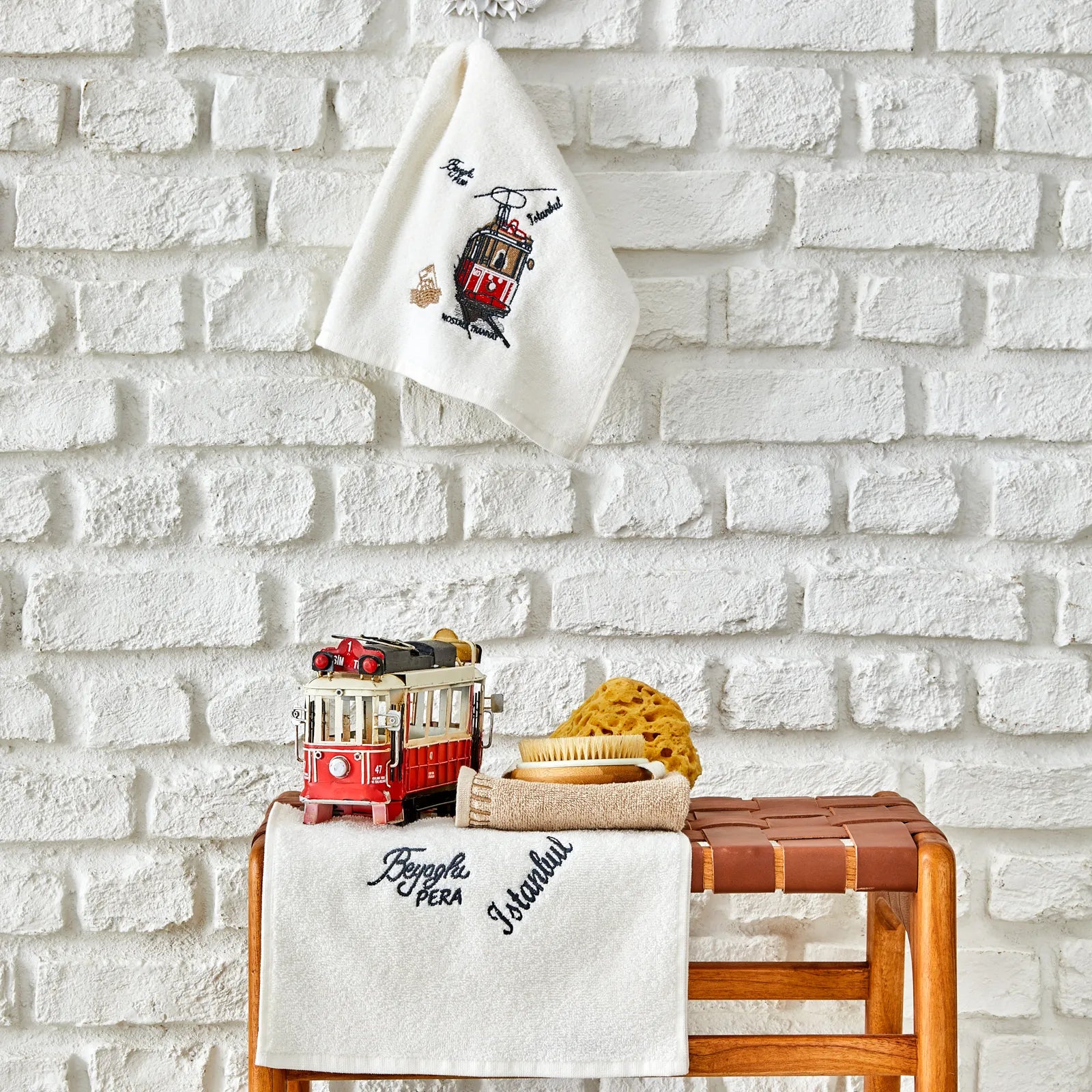 Karaca Home Beyoğlu Beige 100% Cotton Embroidered 3-Piece Towel Set 30X50 Cm 200.19.01.0539 -  Towels - ebarza Furniture UAE | Shop Modern Furniture in Abu Dhabi & Dubai - مفروشات ايبازرا في الامارات | تسوق اثاث عصري وديكورات مميزة في دبي وابوظبي